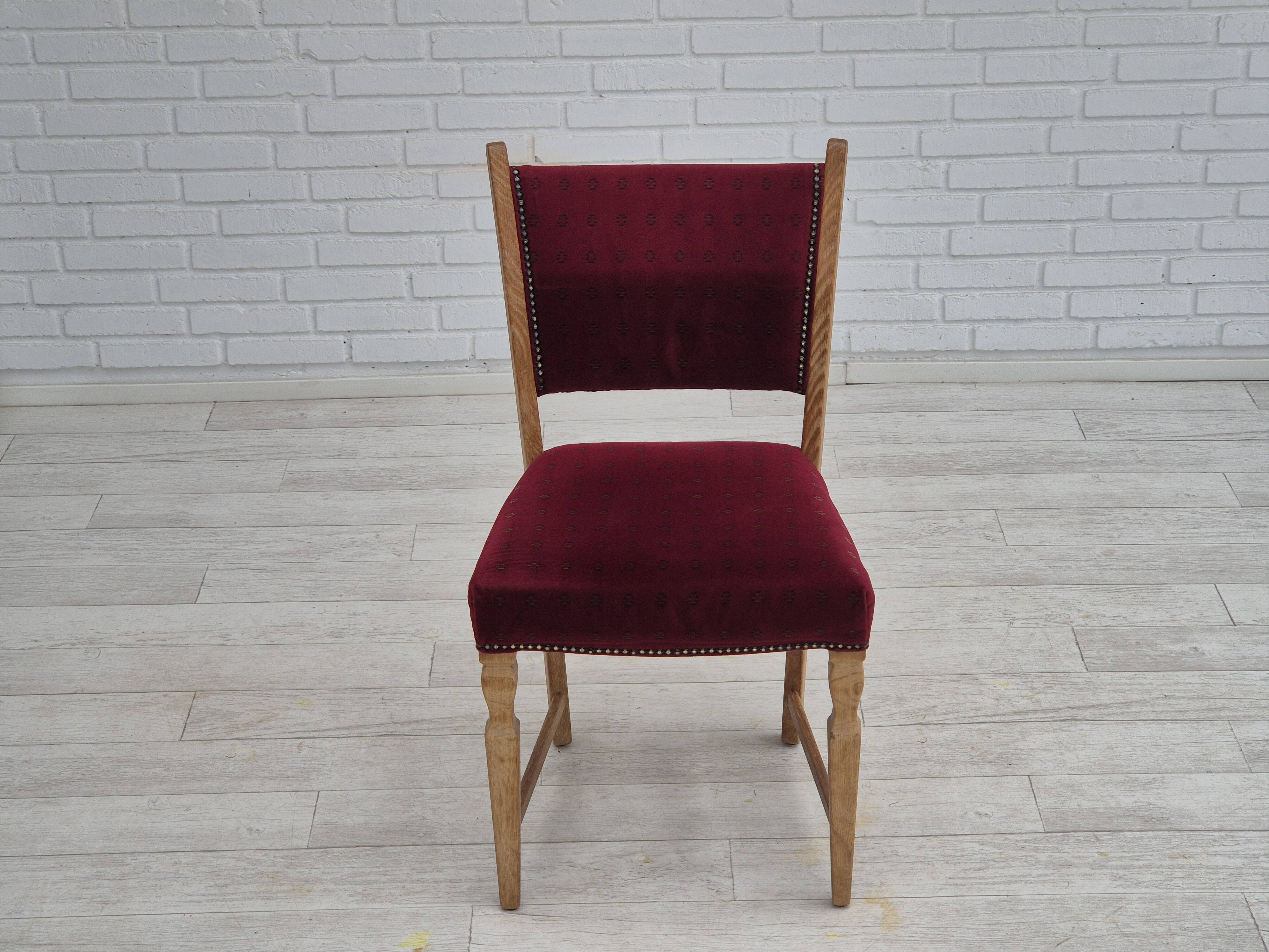 1970s, set of 6 Danish dinning chairs, very good condition, oak wood.