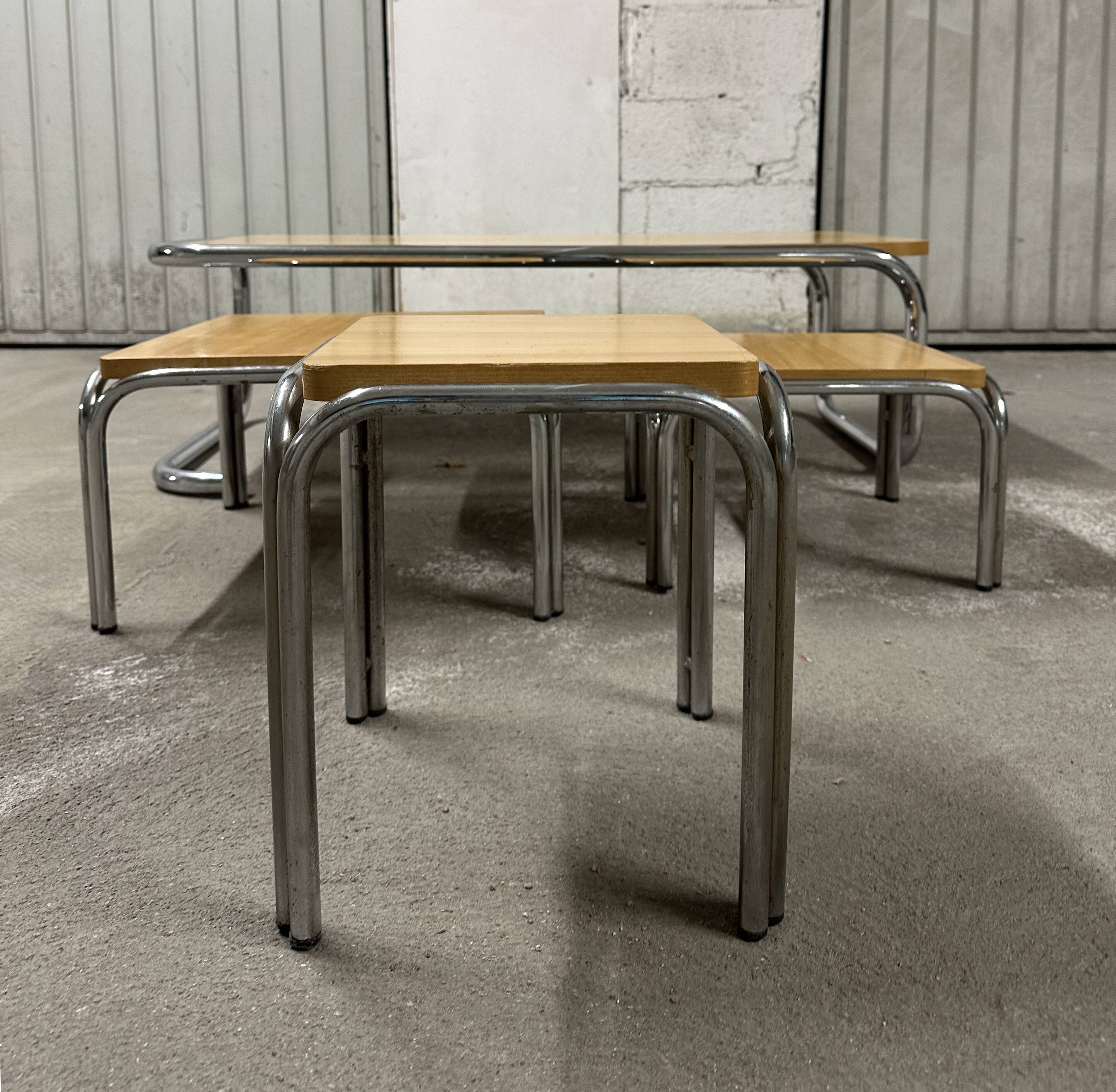 Set of 4 nesting coffee tables from the 70s, metal and solid oak.