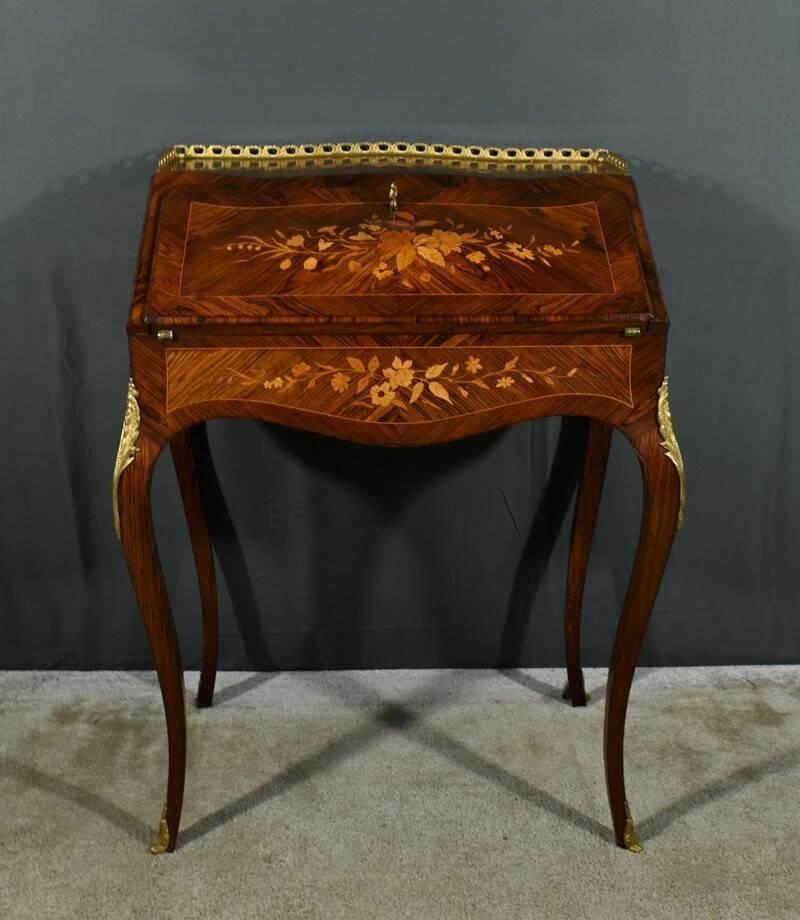 Small Rosewood Lady's Desk, Louis XV Style – Part 2 of the 19th Century