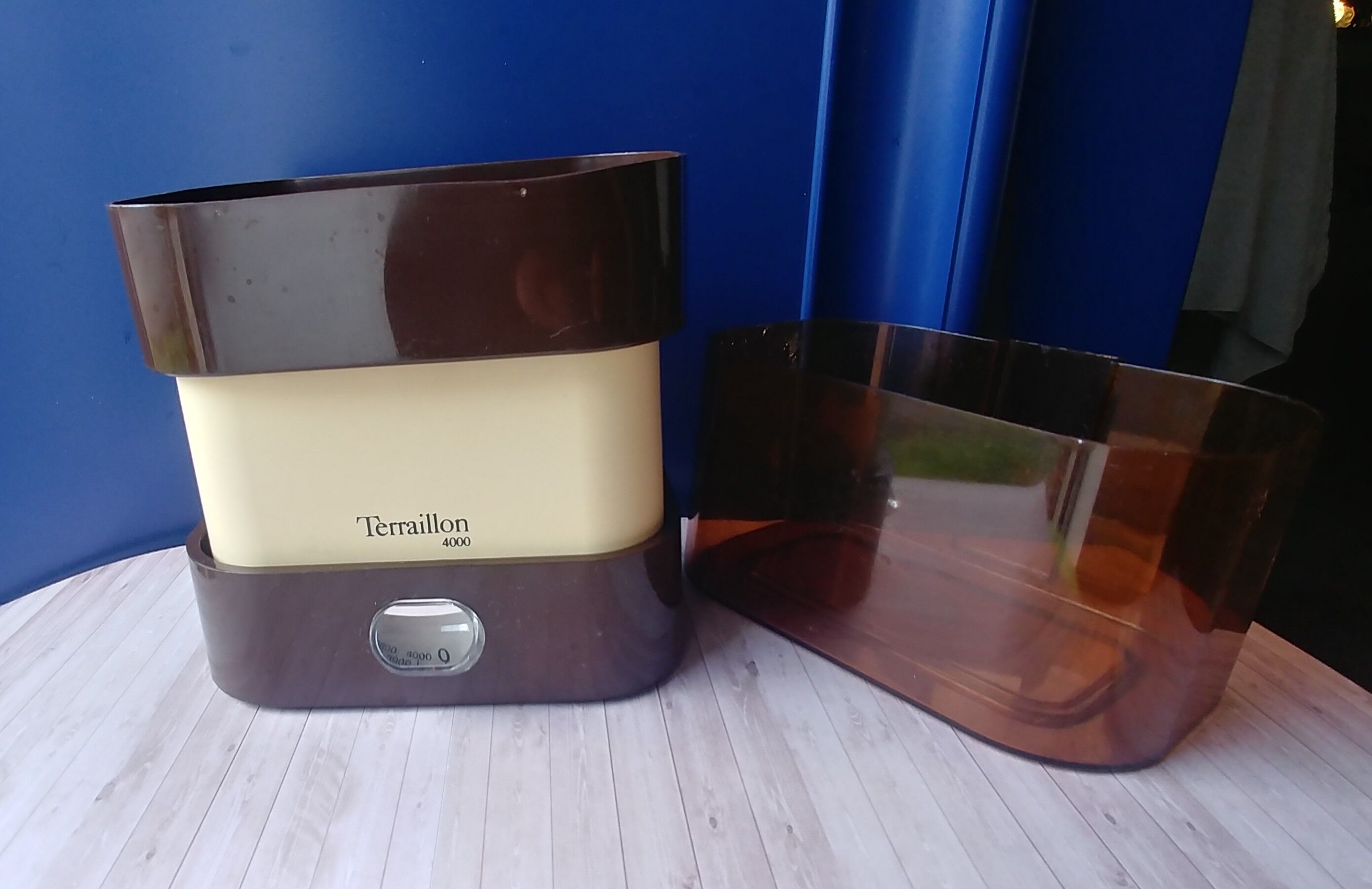 Kitchen scale vintage Terraillon 4000 color brown and beige complete, 70s