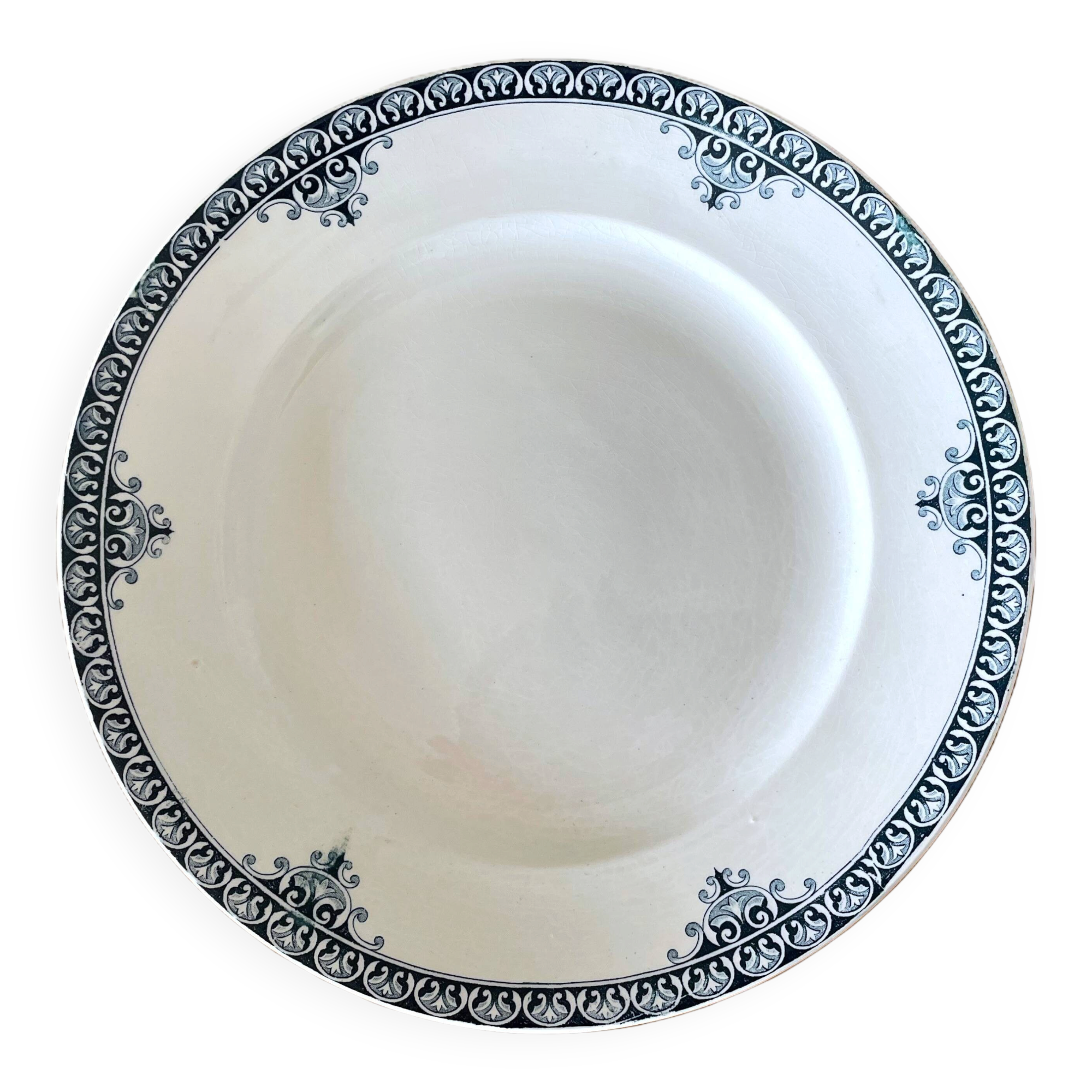 Large antique serving dish in Saint-Amand earthenware (Nord)