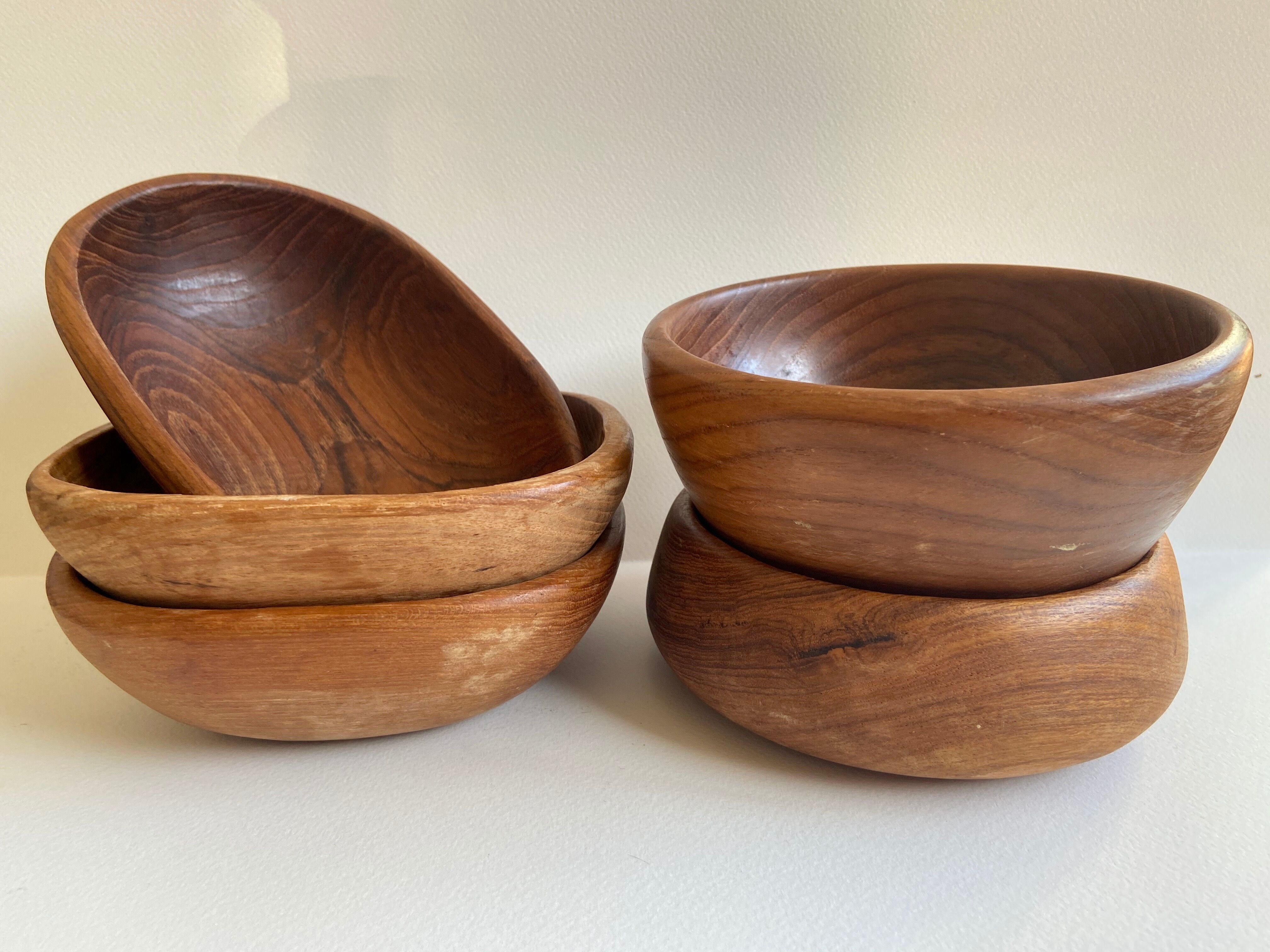 Set of 5 wooden ramekins