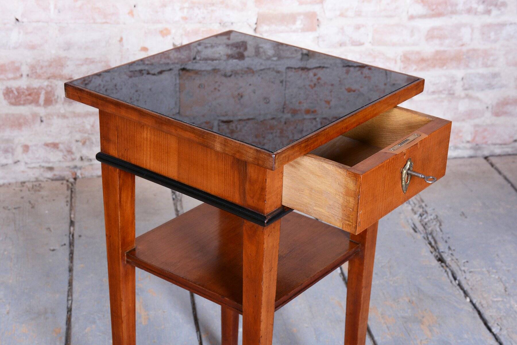 Small Biedermeier Side Table in Cherry, 1840s