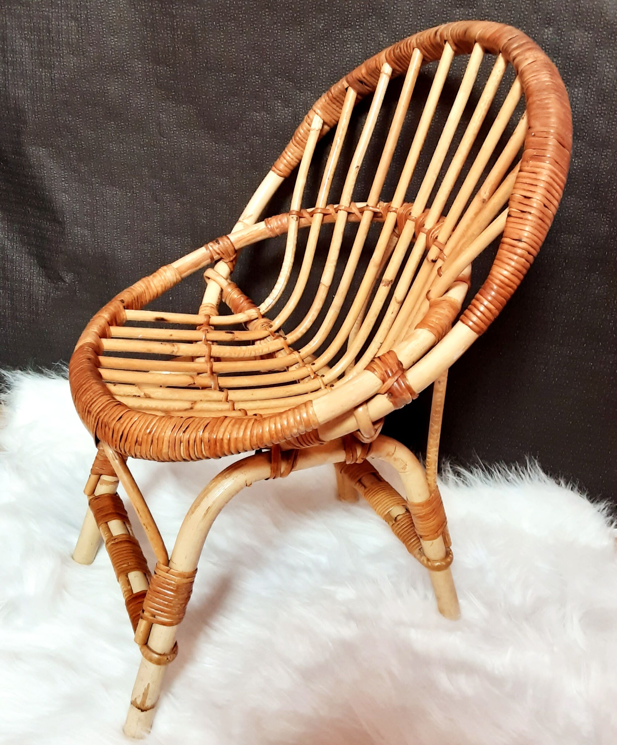 Fauteuil enfant en rotin vintage