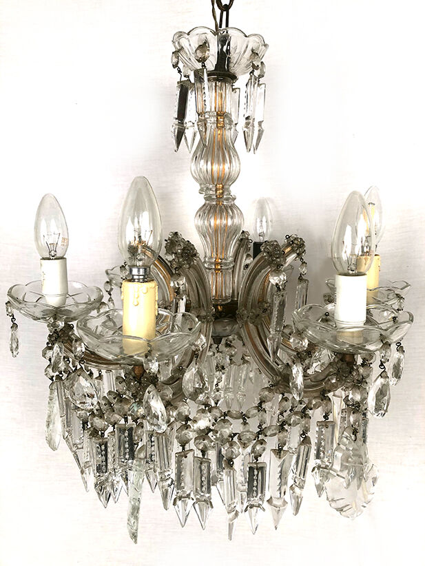 Chandelier with pendeloques tassels and glass pads