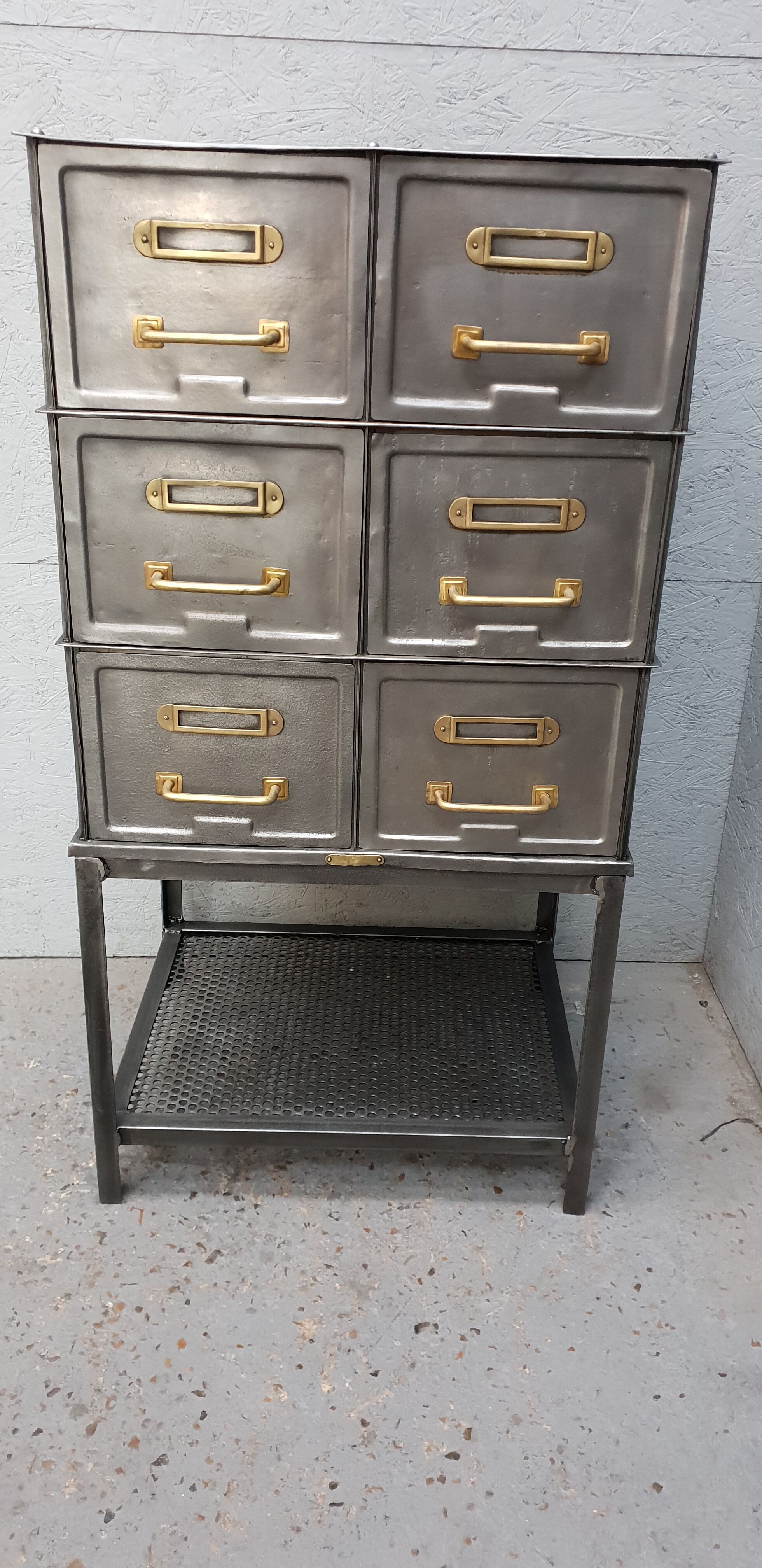 Former furniture workshop six drawers metal Strafor
