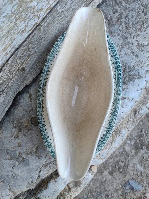 Antique sauce boat Creil and Montereau Ironstone English model