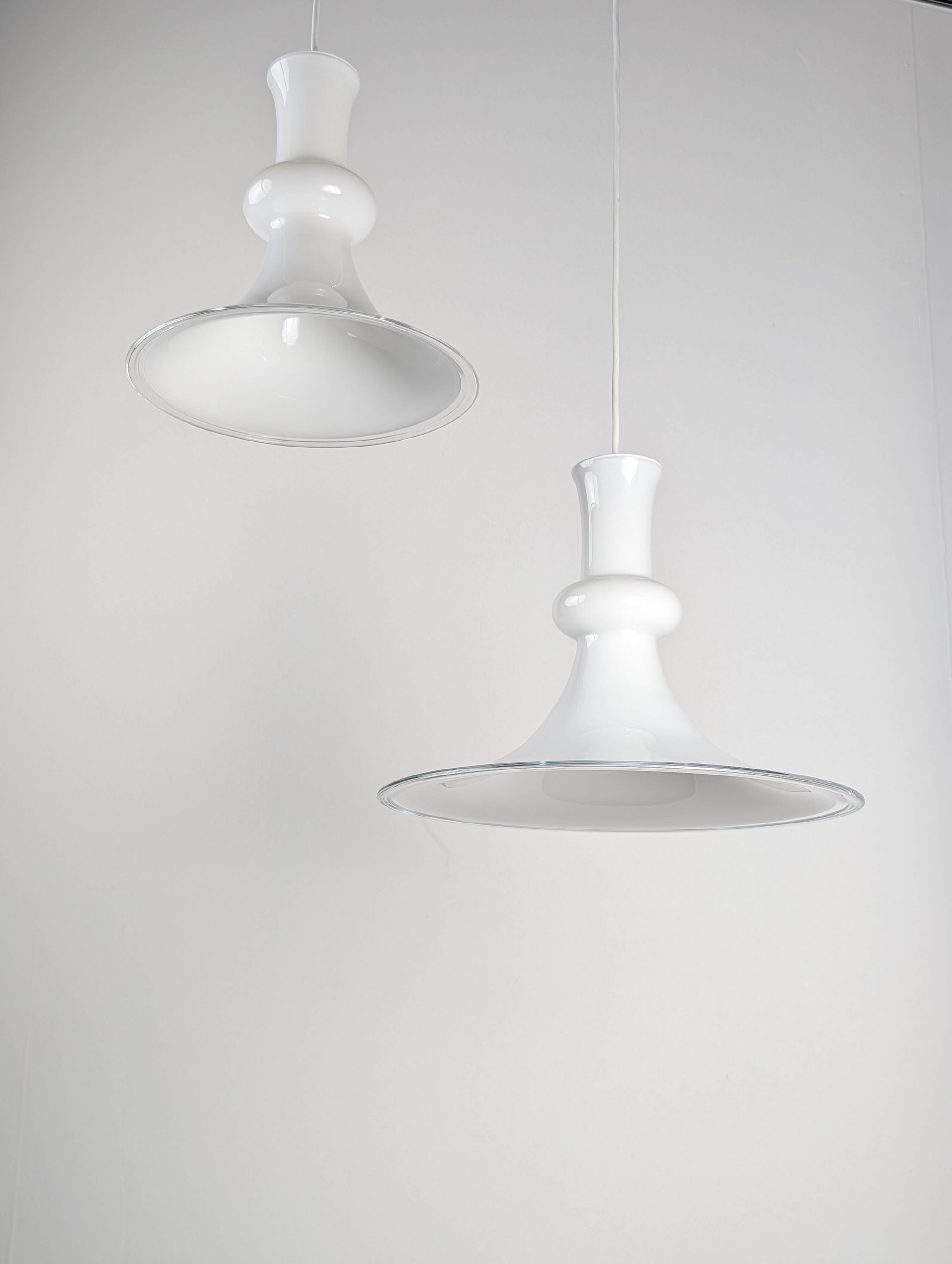 Paire de suspensions en opaline de Michael Bang pour Royal Copenhagen, années 1970
