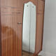Armoire vintage en bois vernis