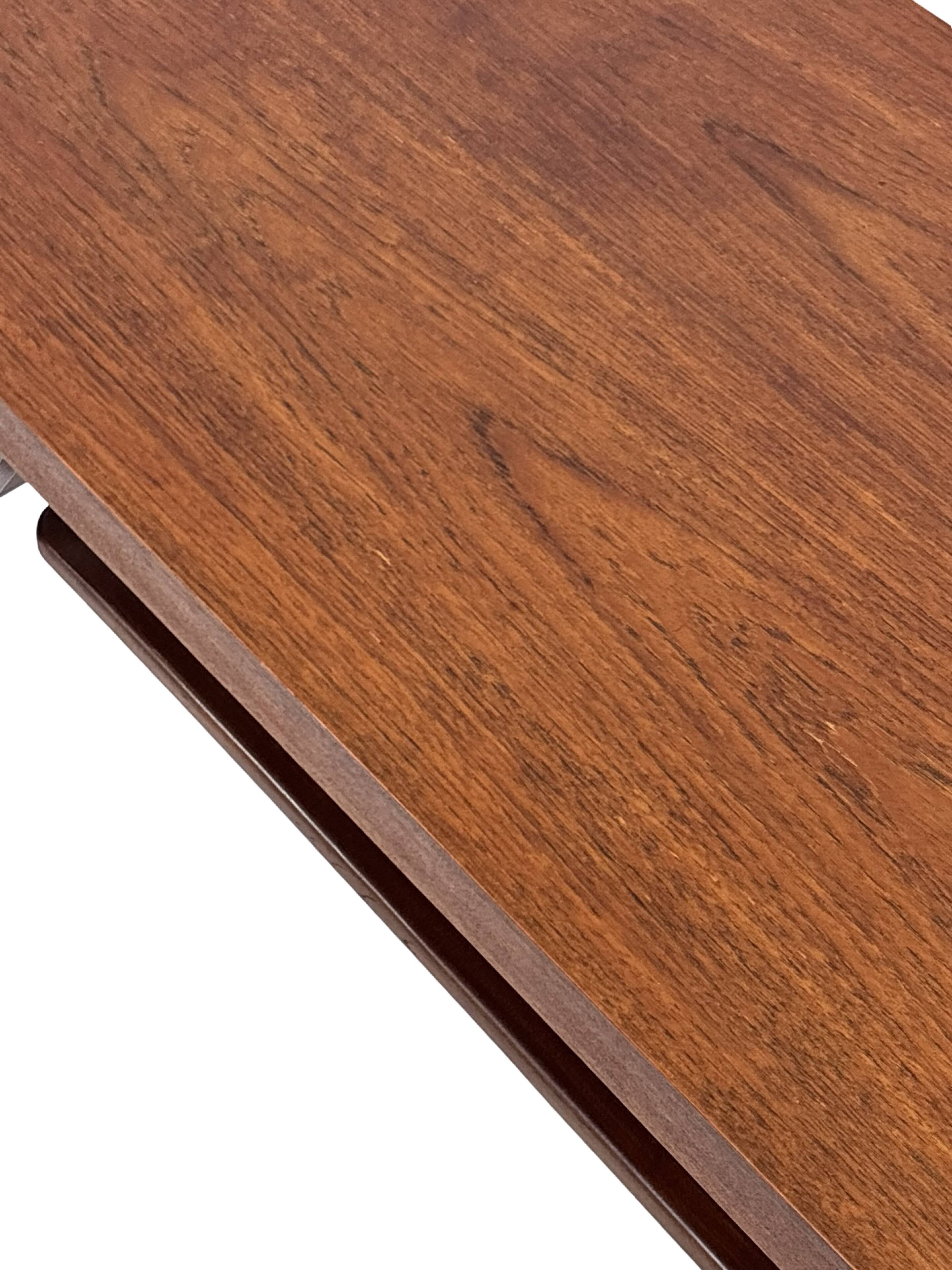 Table basse en teck dans le style de Louis van Teeffelen, années 1960