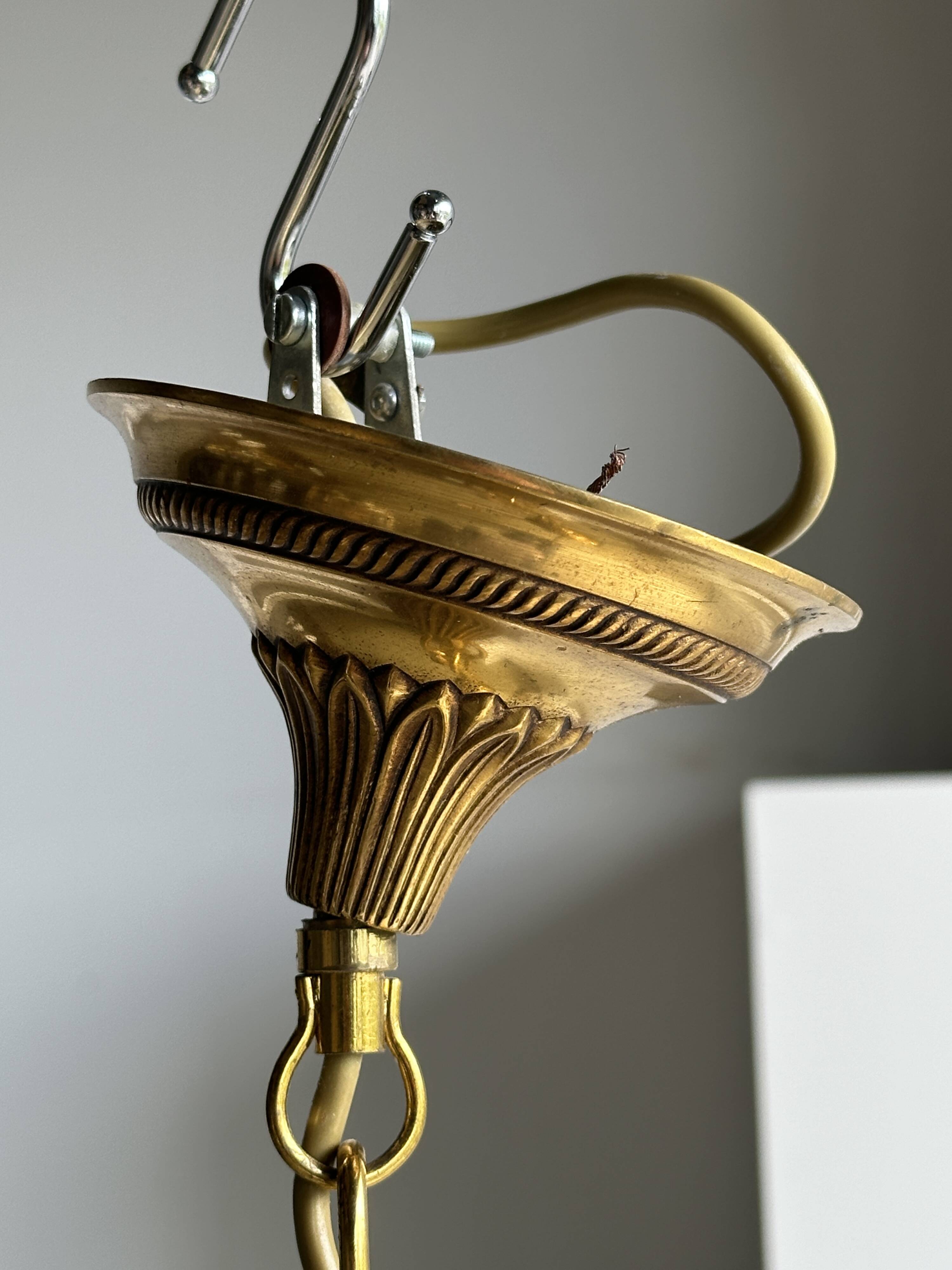 Classic 5-light gold chandelier