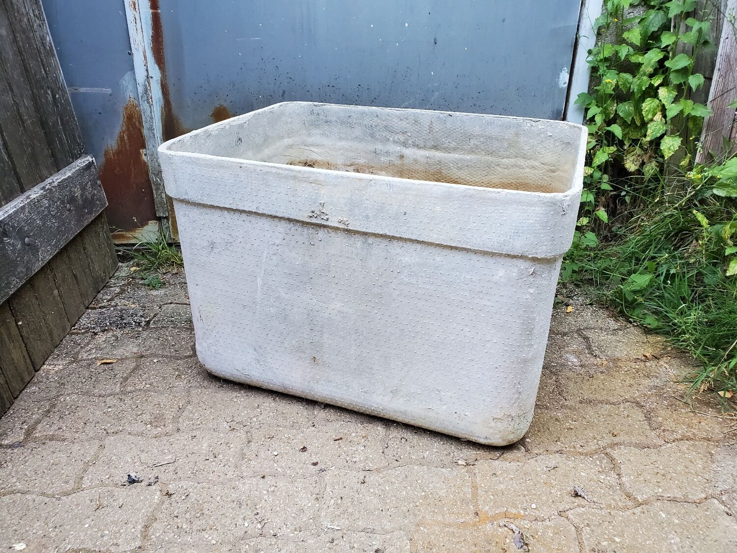 Fiber cement planter 1960/70