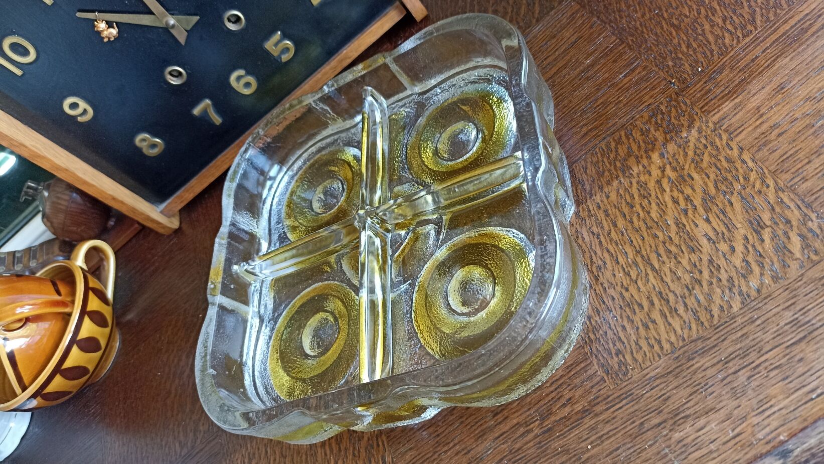 Dish with presentation compartments Walther kristallglass yellow