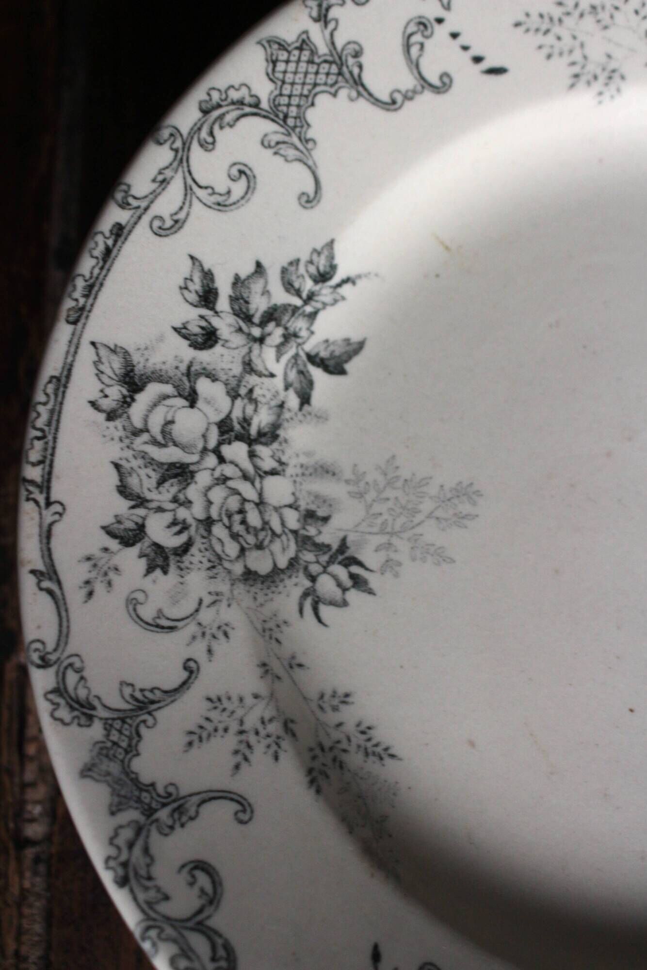 Black grey iron footed coupe Bourgeois