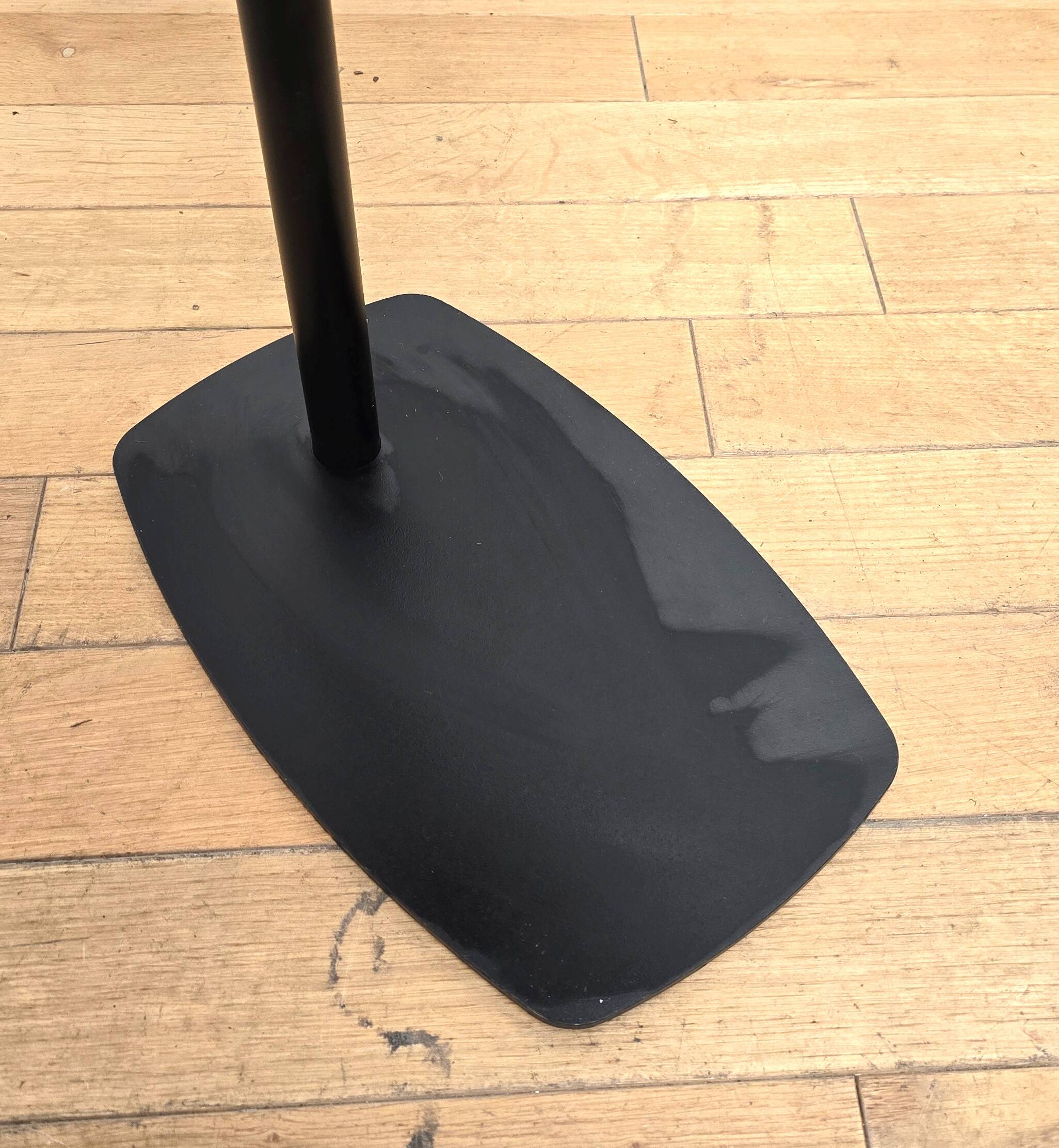 Inclass designer side table