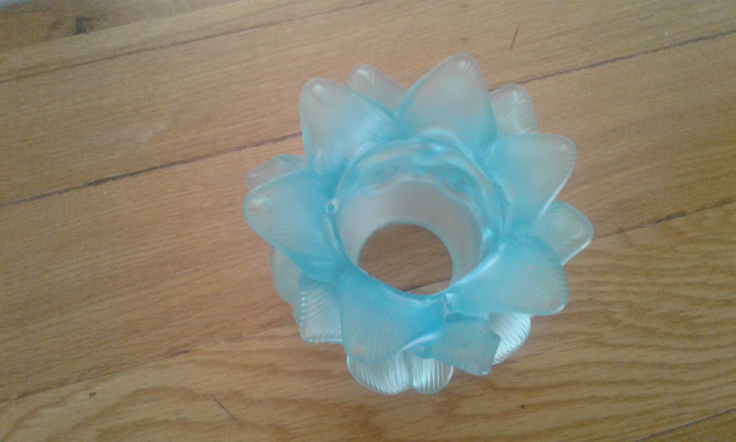 Abat jour verre bleu, forme  fleur