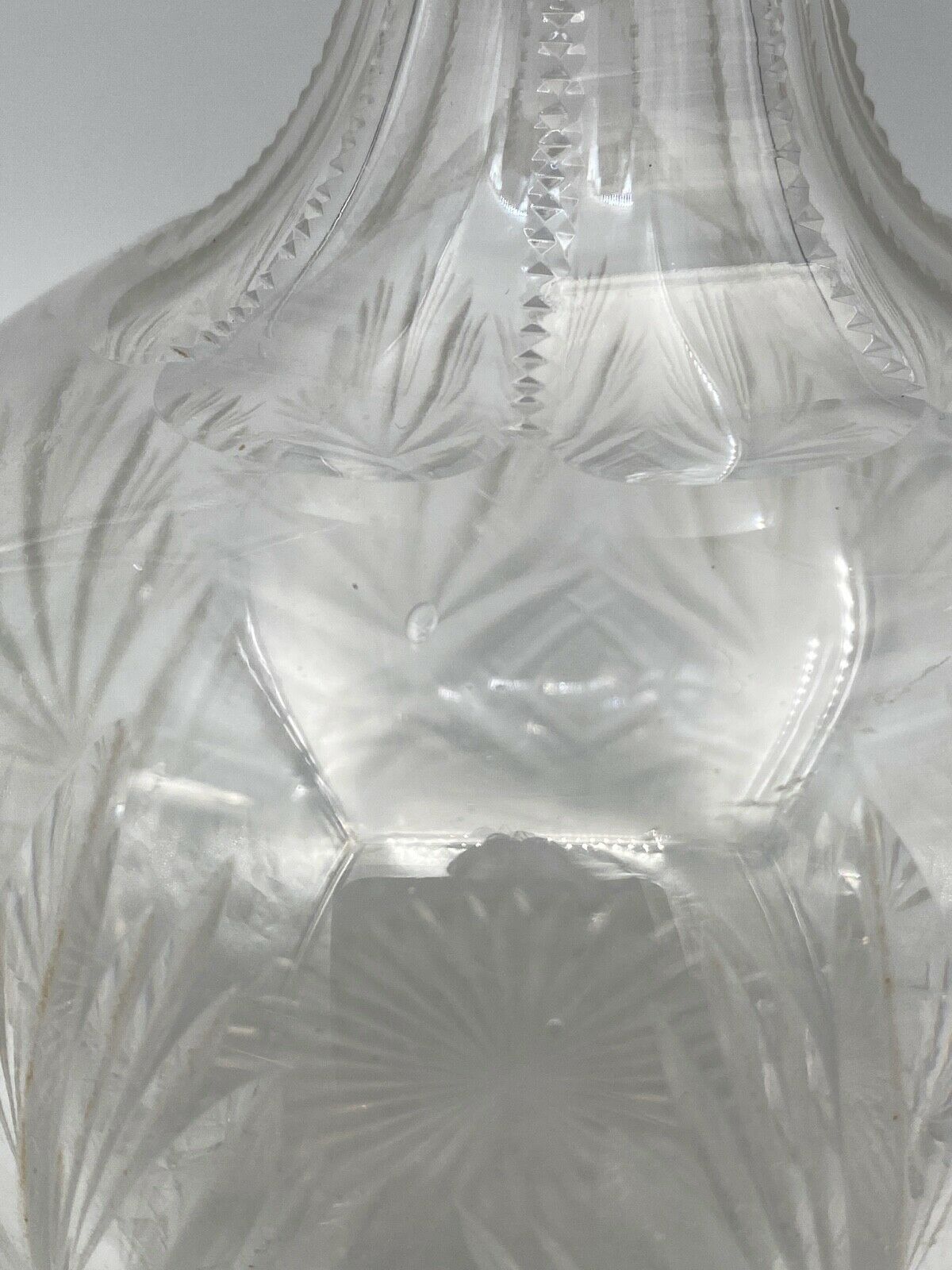 Carafe xixth crystal size saint louis baccarat multifaceted cap