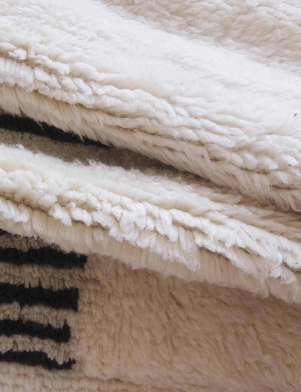 Contemporary Beni M'Rirt Rug - 306 x 207 cm