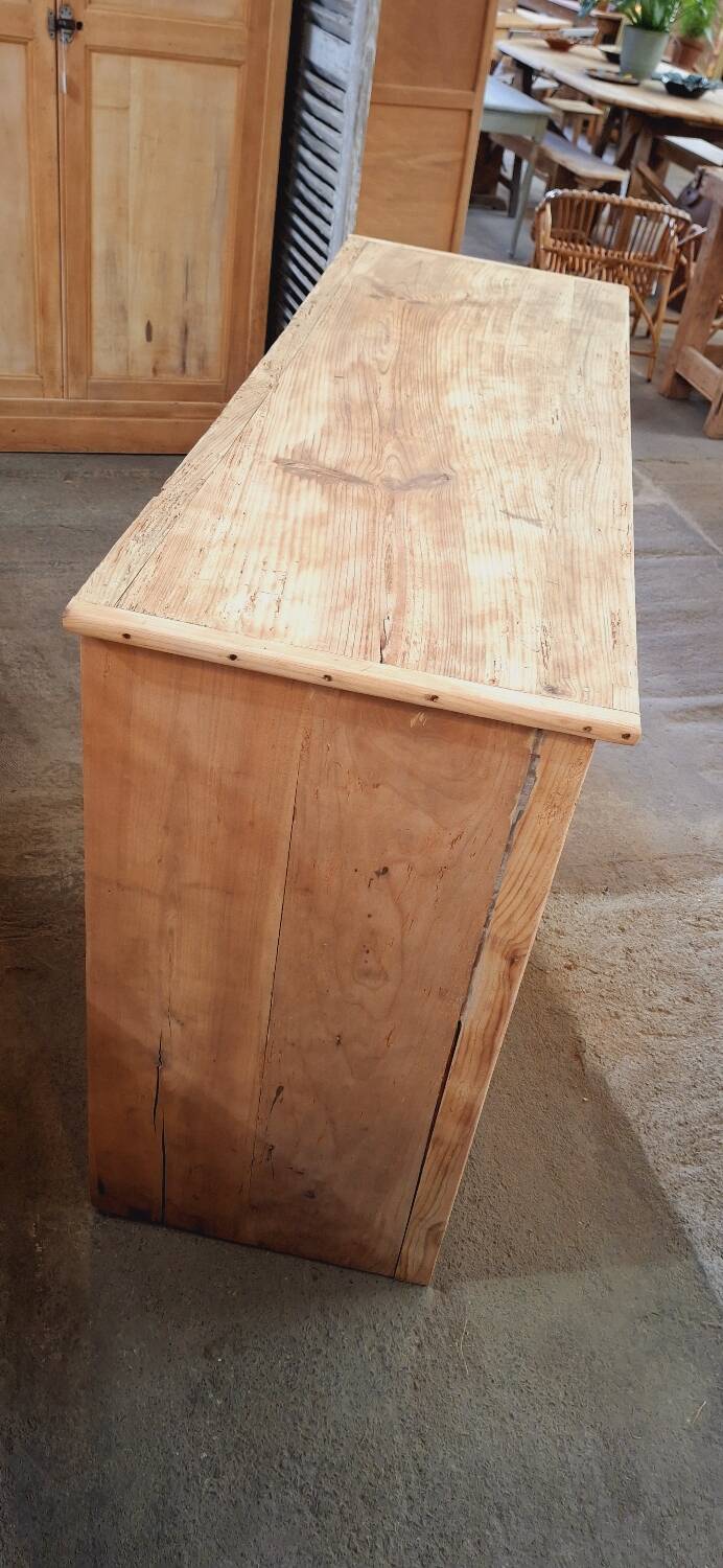 Trade furniture with drawers