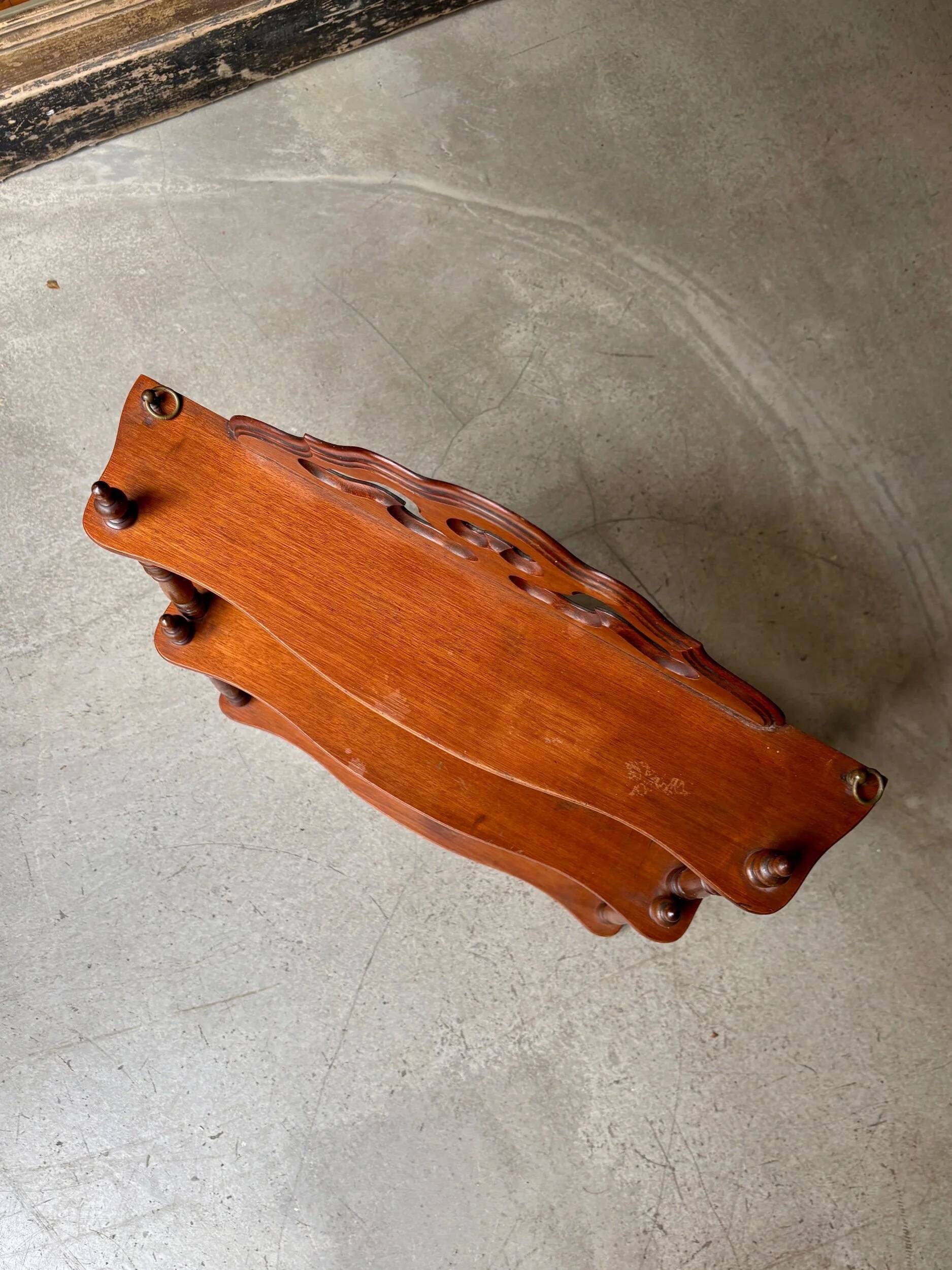 Dark wood shelf with a pediment in Napoléon III style