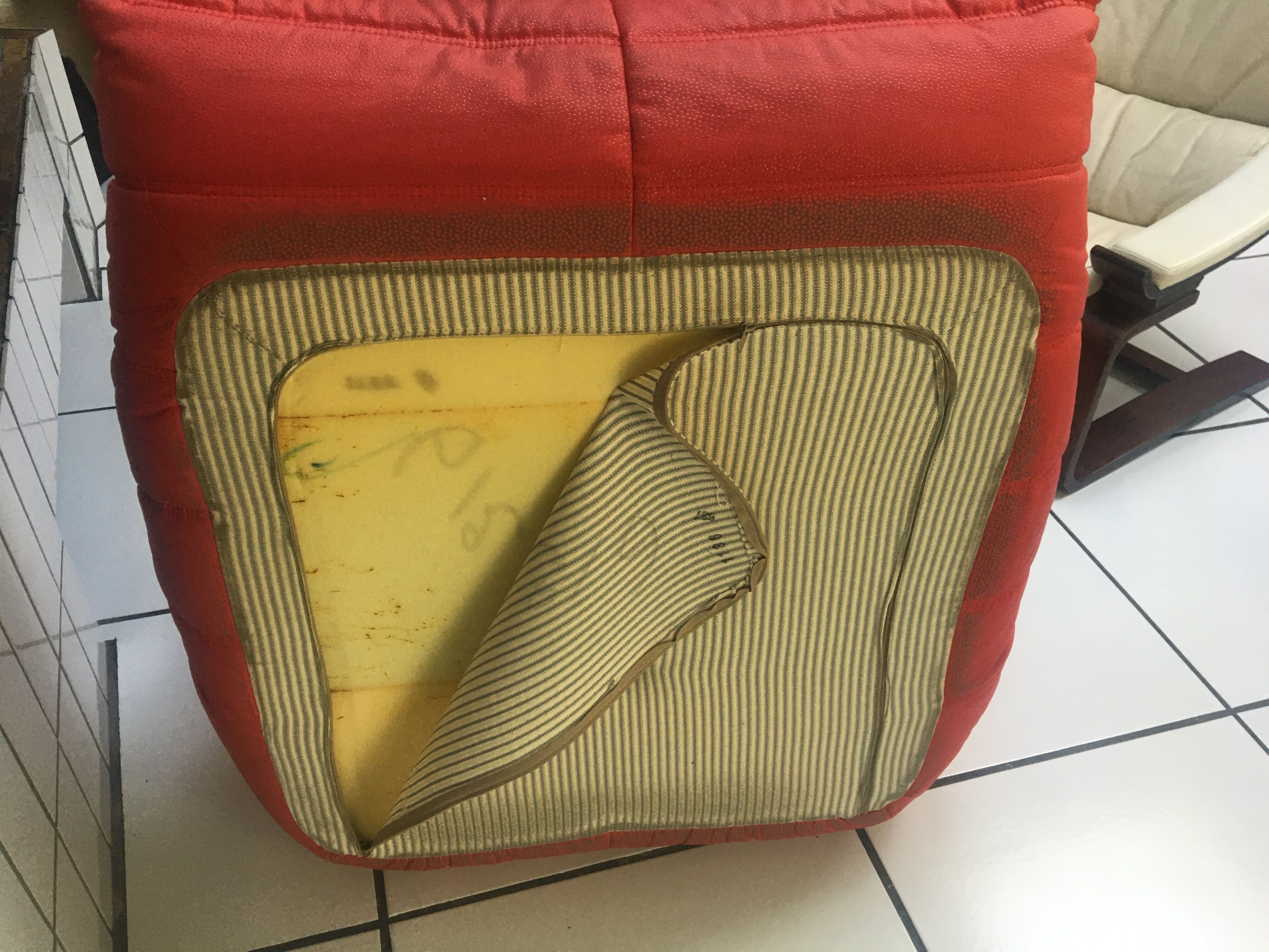 Heater chair togo line roset