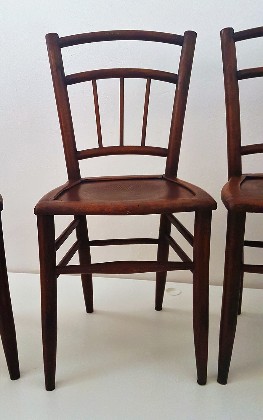 Set of 4 bistro chairs wood
