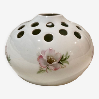 Pique fleurs en porcelaine de Limoges Claude Brachel.