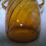 Vase has cove