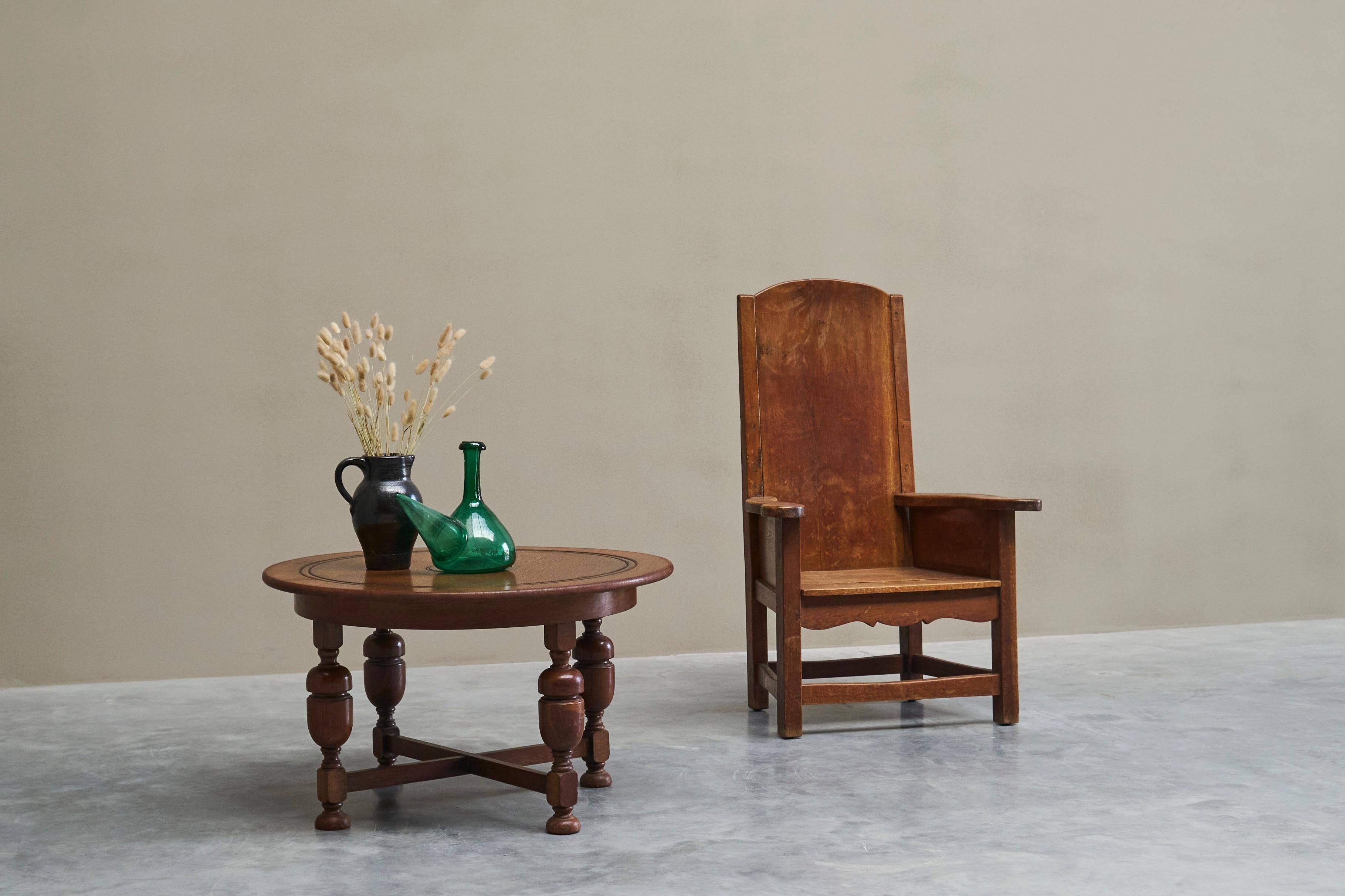 H. Pander & Sons Round Table in Solid Oak with Baluster Legs, 1920s
