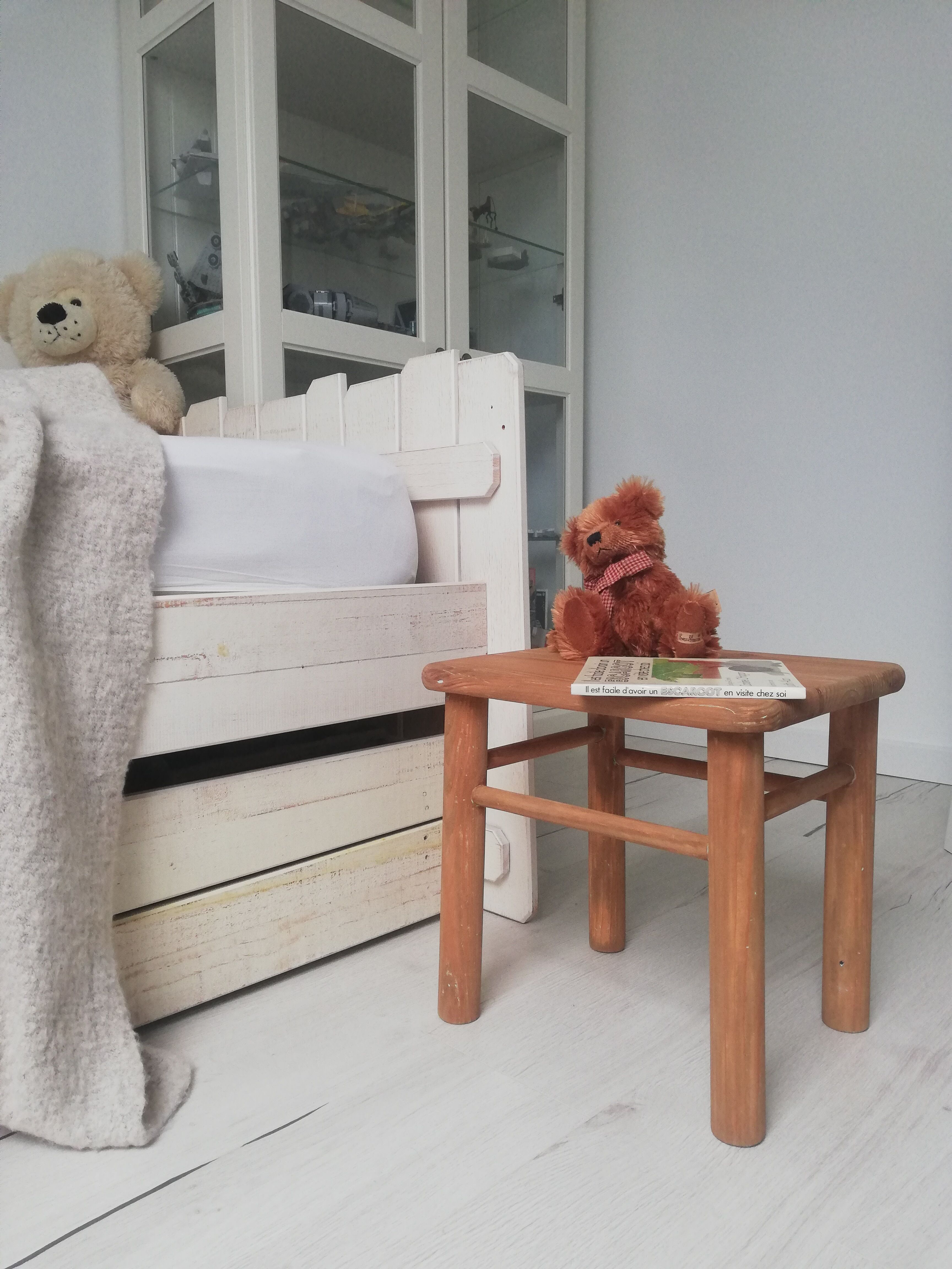 Stool / children's bedside table / end of sofa