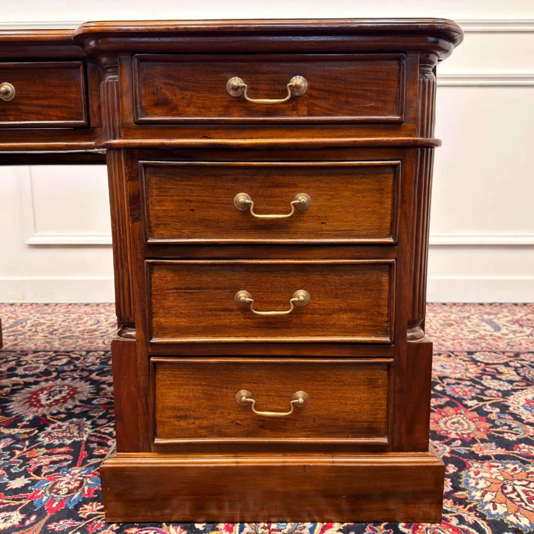 Classic English Desk Partnerdesk