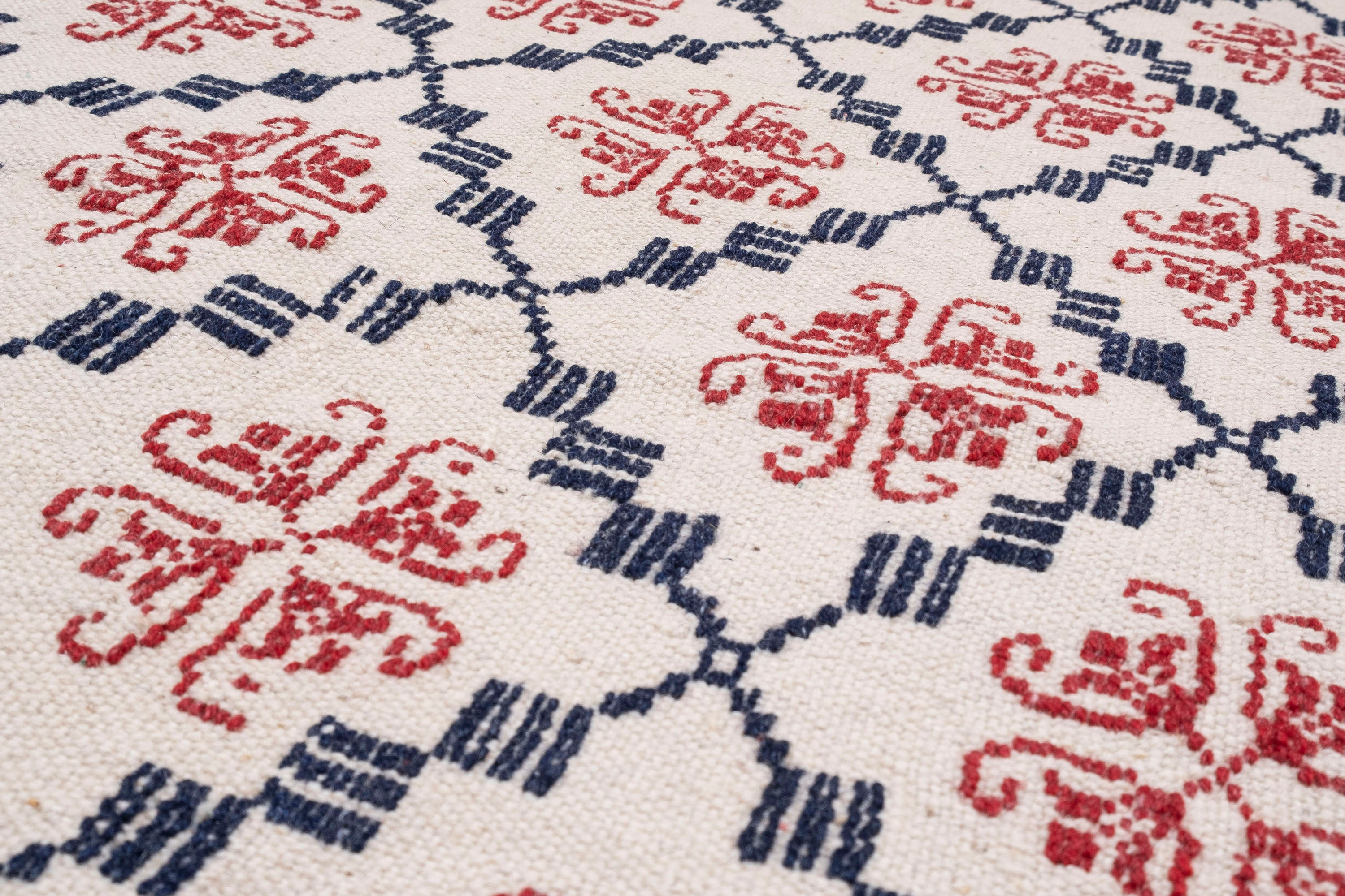 Vintage Turkish Karapinar Kilim Rug 128 X 213 cm