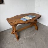 Table artisanale en orme massif, art populaire