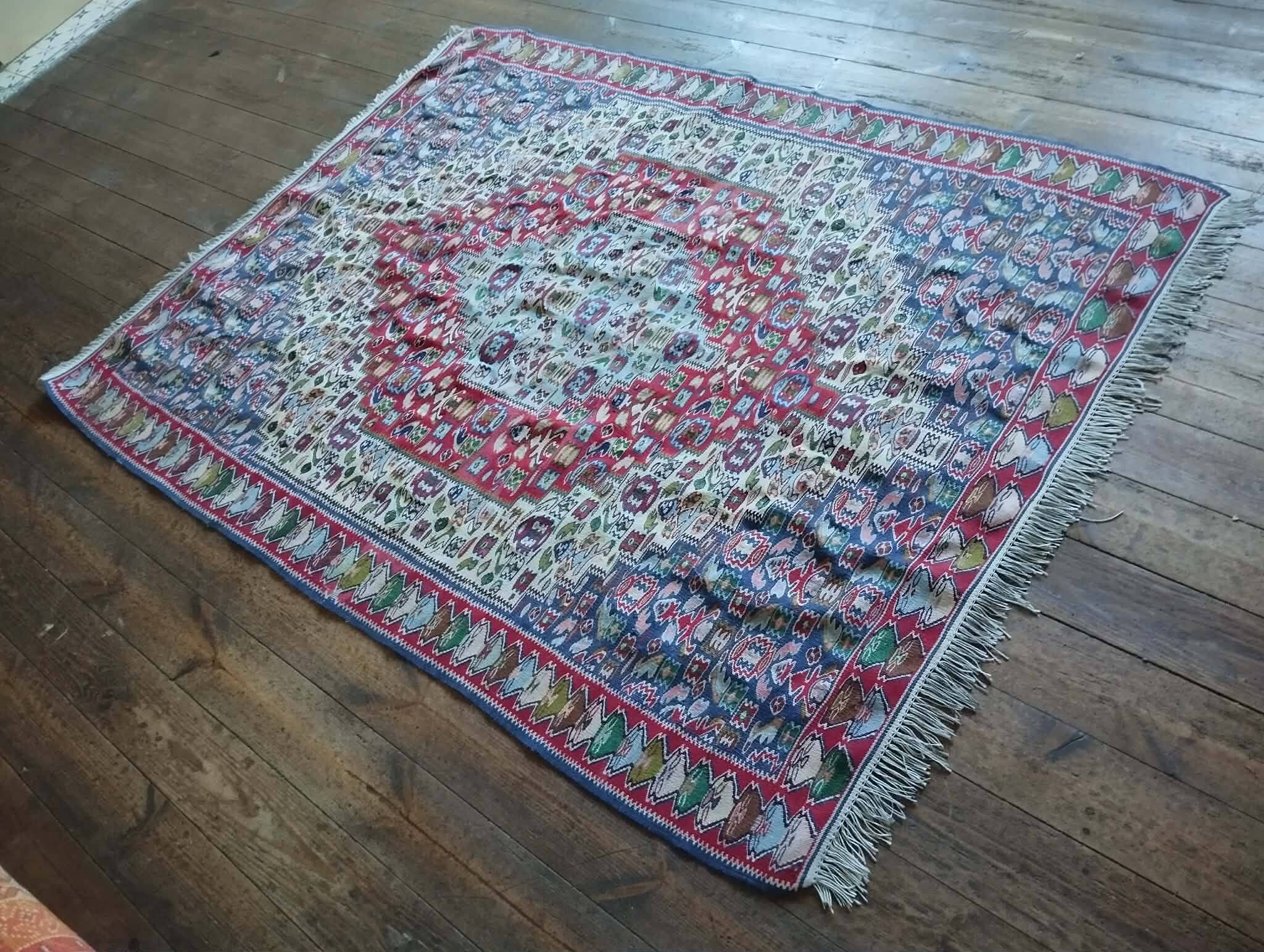 Handmade Persian Senneh carpet 167x131cm