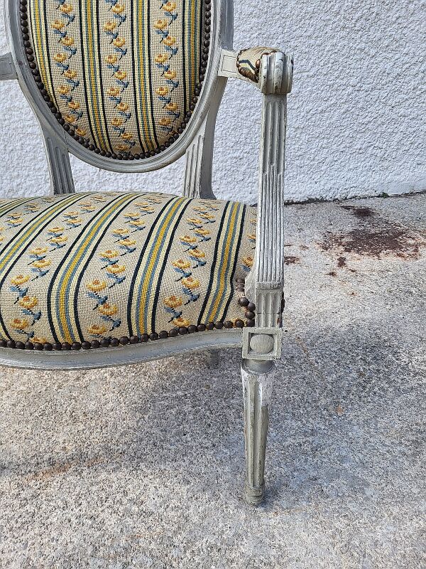 Louis XVI medallion armchair grey n°16
