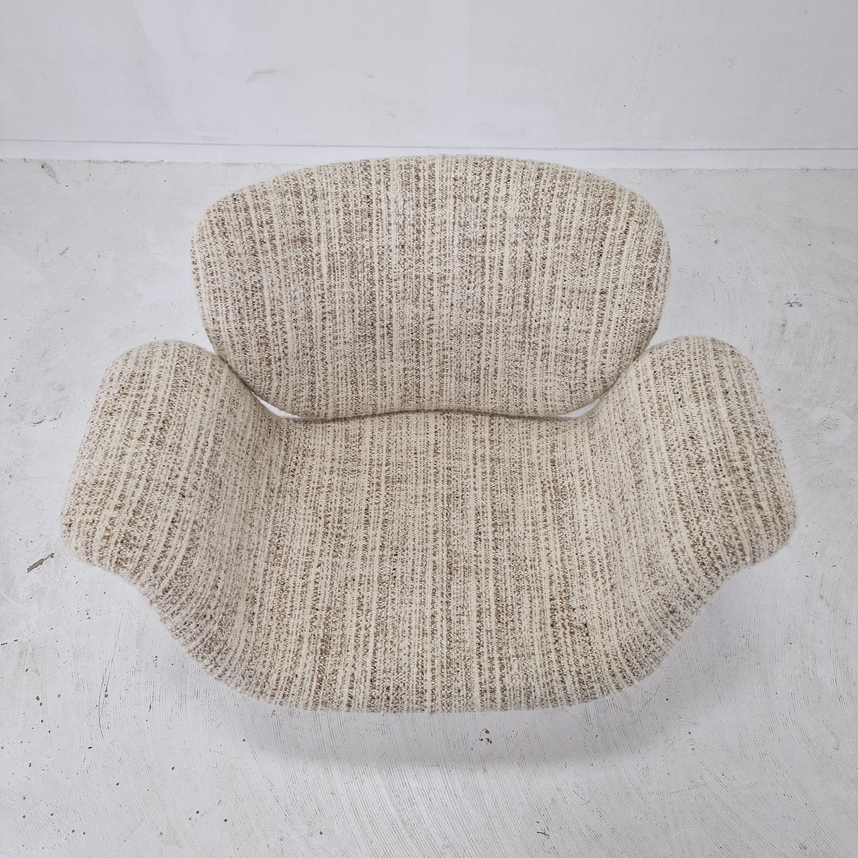 Large set of Tulip chairs by Pierre Paulin for Artifort, 1960s.