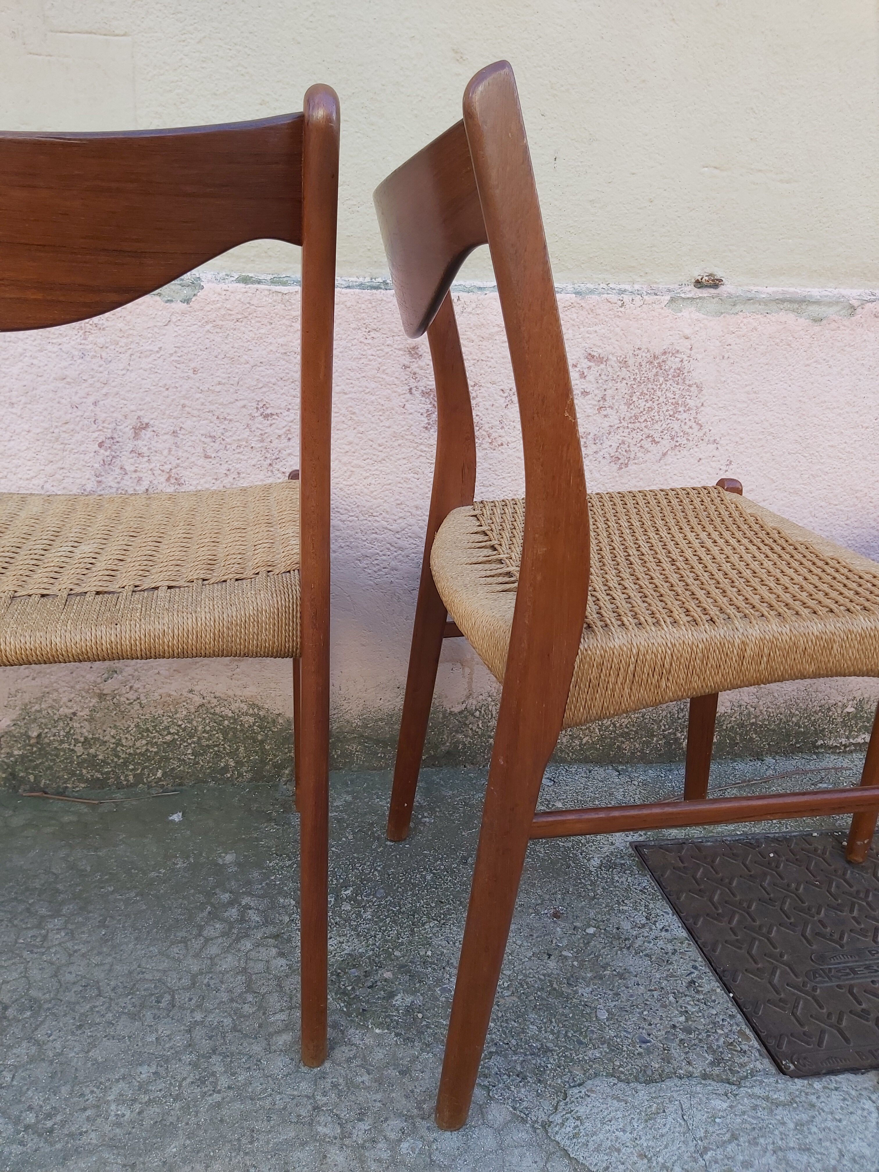 Series of 4 chairs by Bender Madsen and Ejner Larsen for Stølefabrik