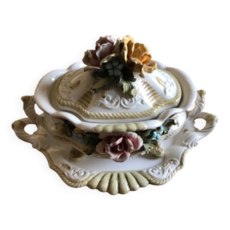 Tureen with Capodimonte tray