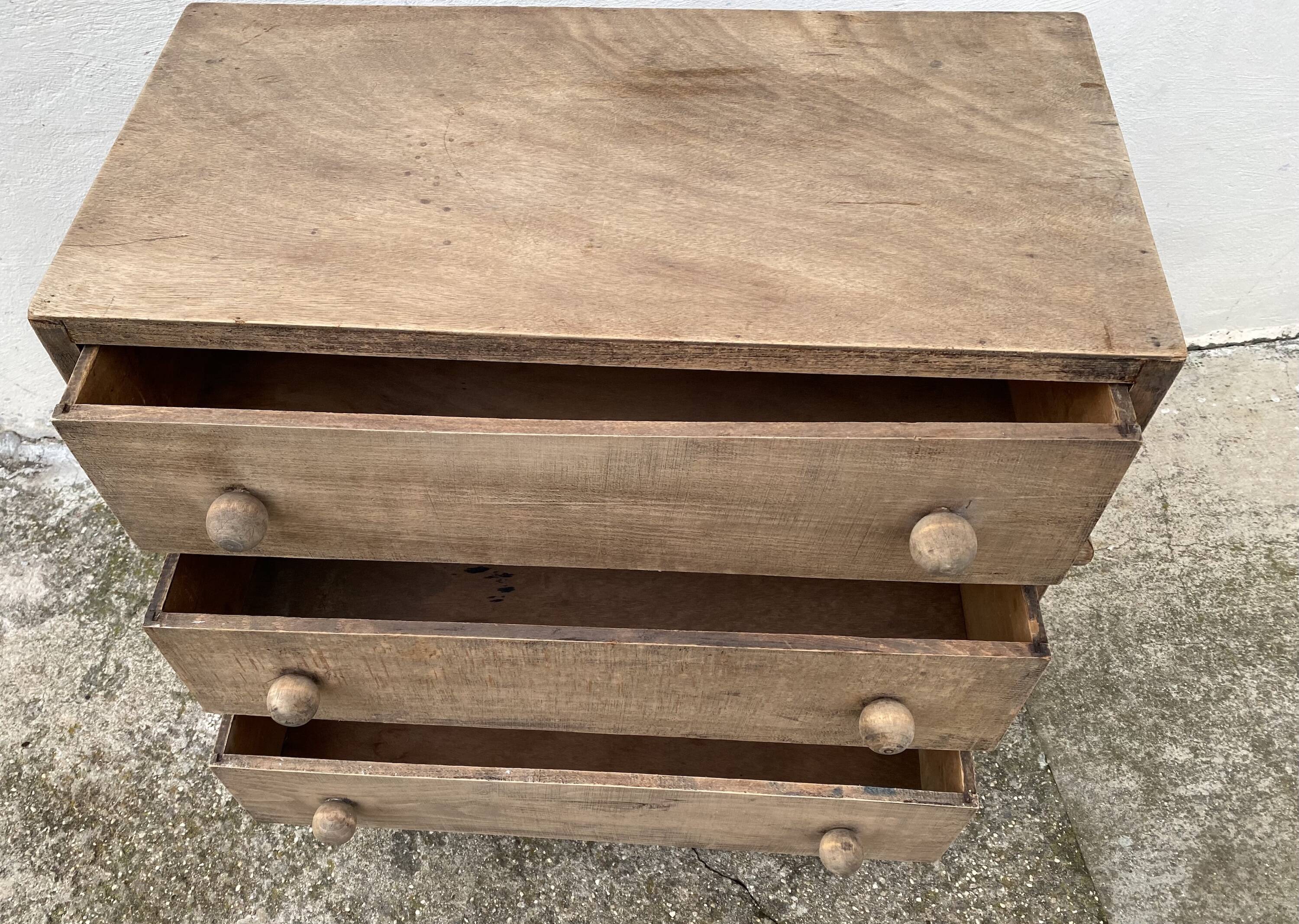 Small Bauhaus vintage chest of drawers from the 1960s.