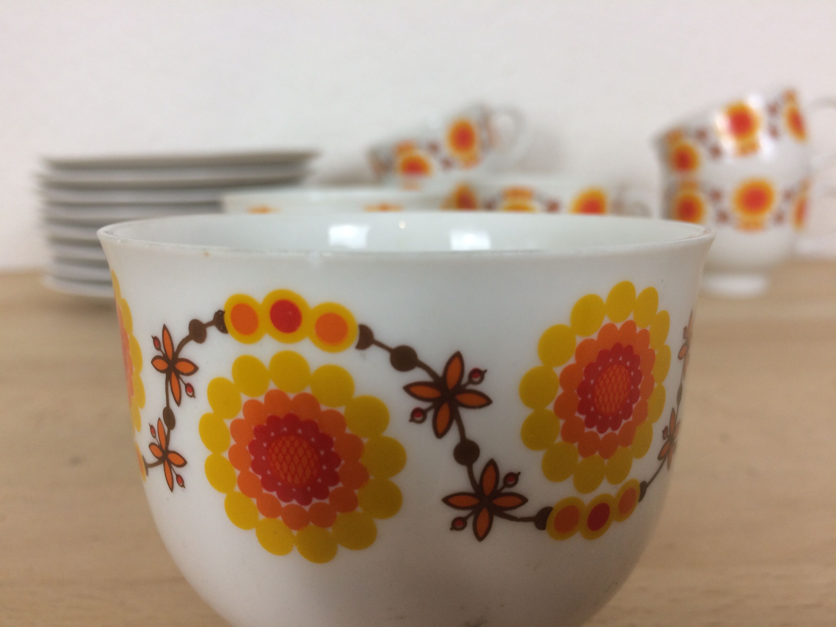Orange flower tea service, porcelain, 7 cups 1970