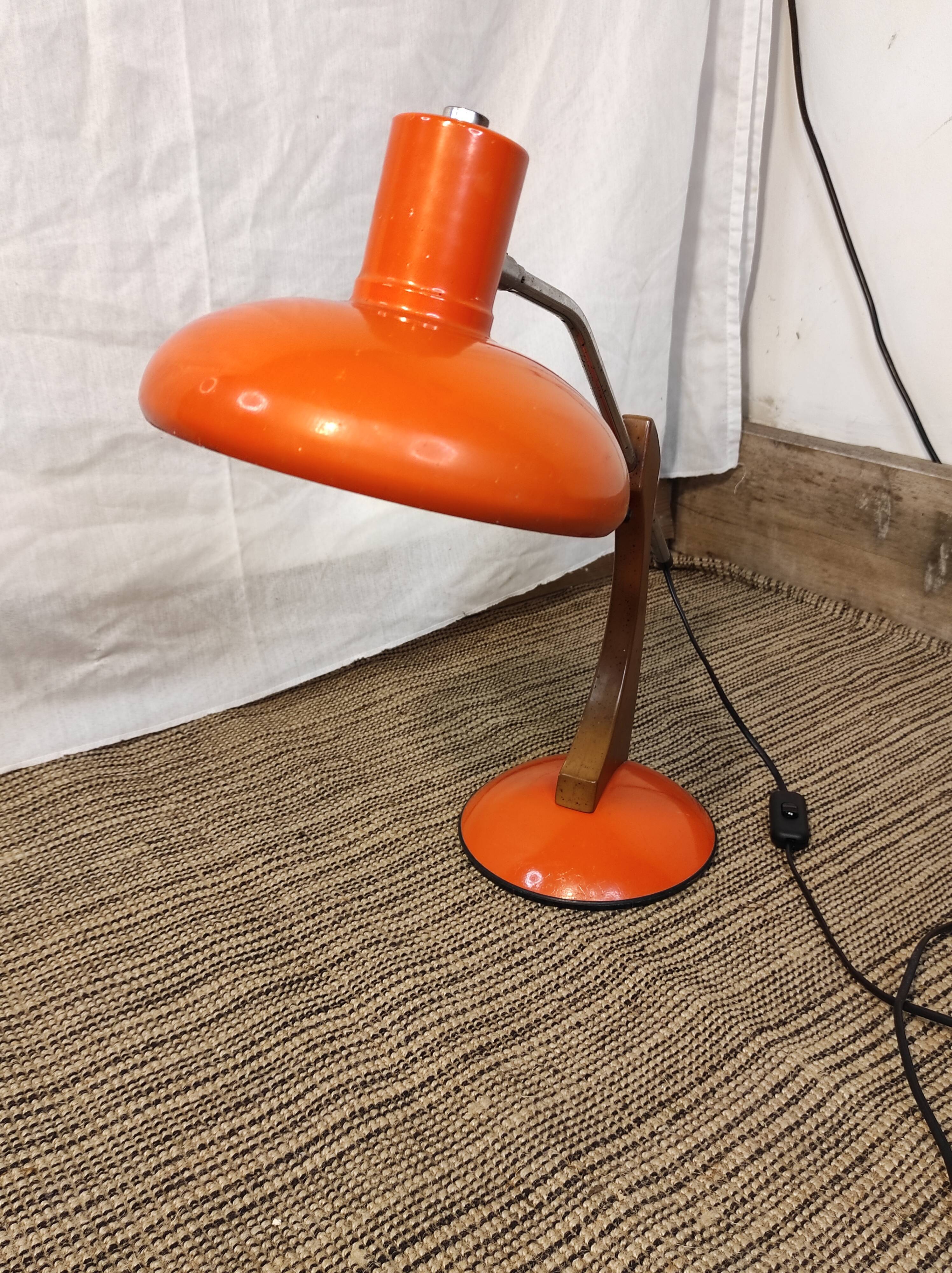 Desk lamp design 1970