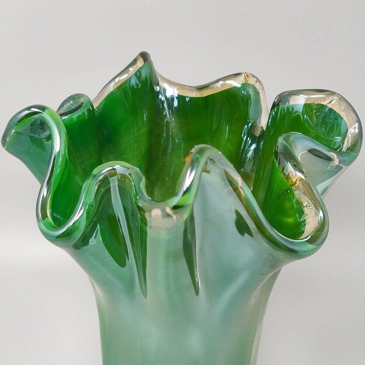 1970s Exquisite "Fazzoletto" Murano Glass Vase by Dogi. Made in Italy