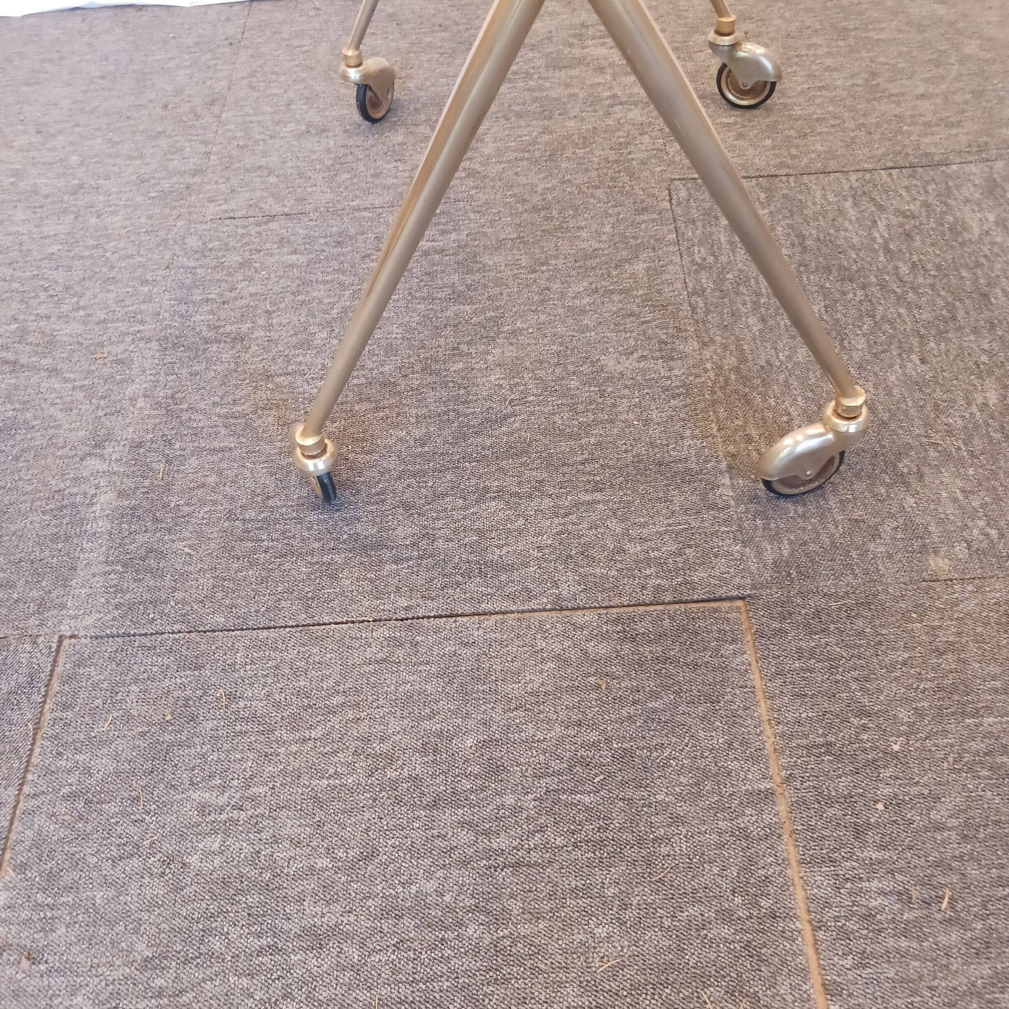 Desserte verre et laiton circa 1960