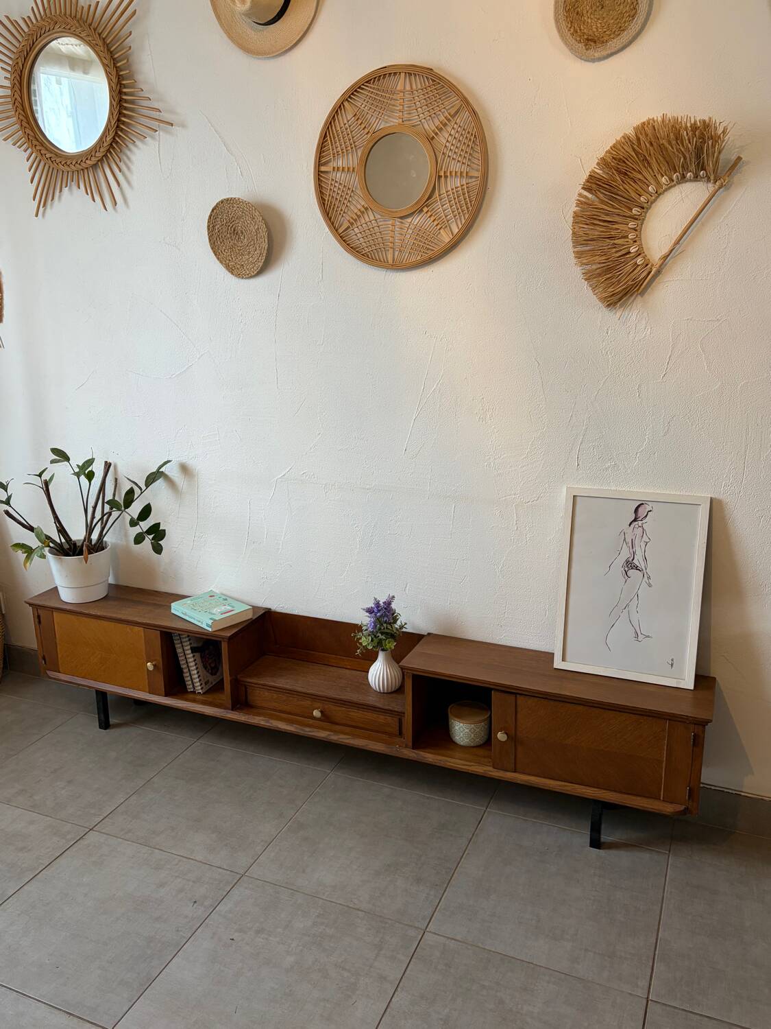 Enfilade basse vintage peu profonde