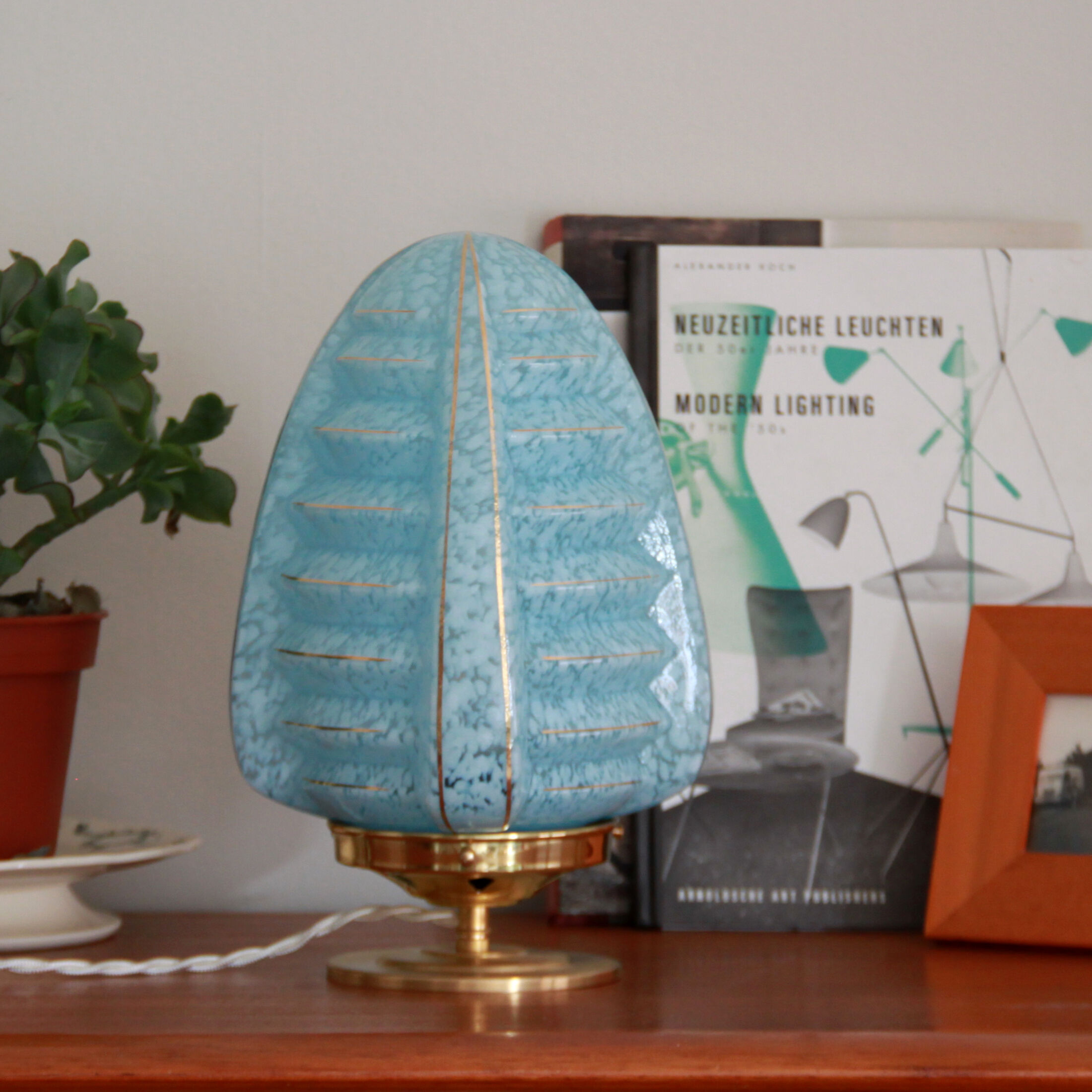 Extra lamp antique globe in glass Clichy speckled beu and gilded nets skyscraper foot brass