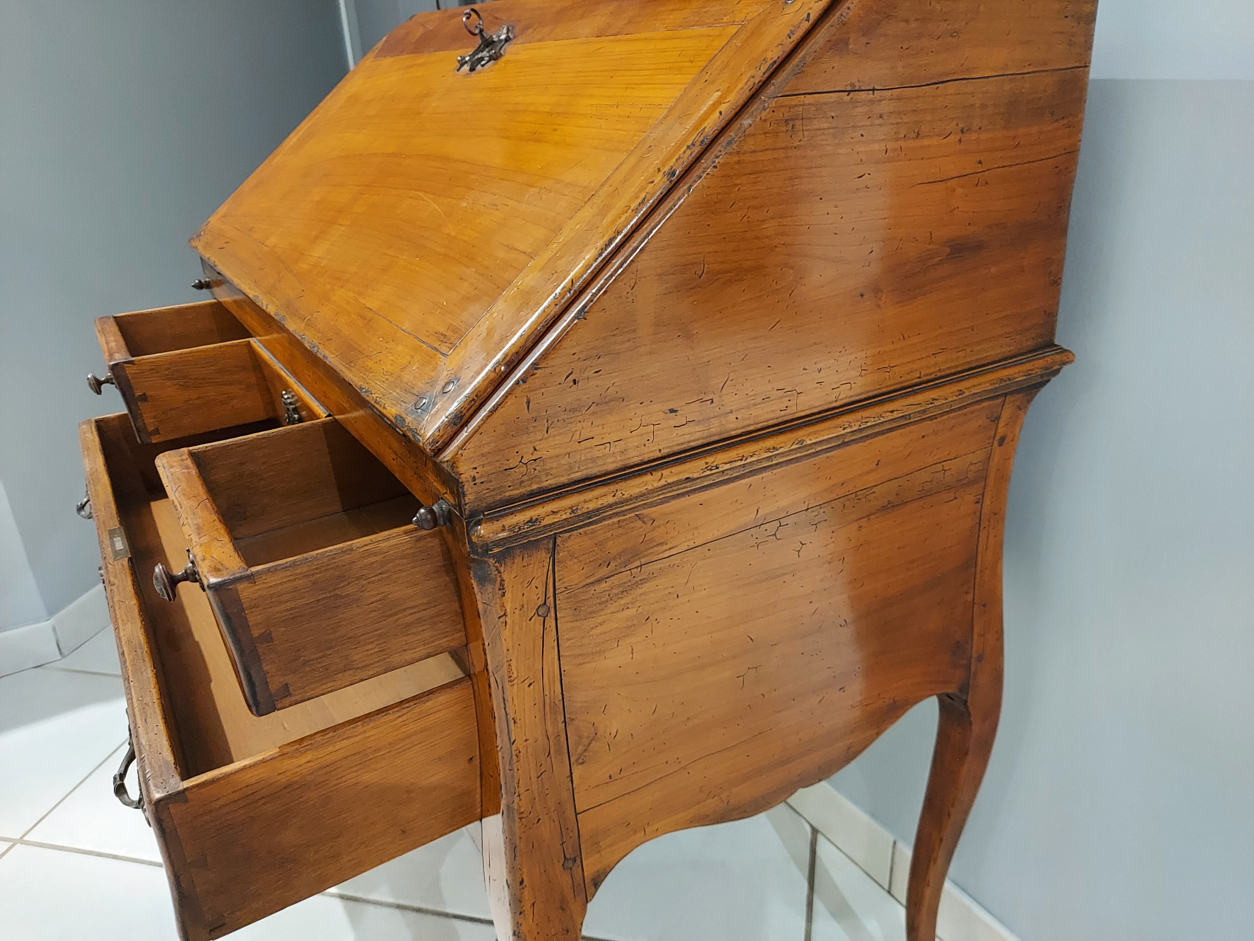 Louis XV walnut desk 18th century