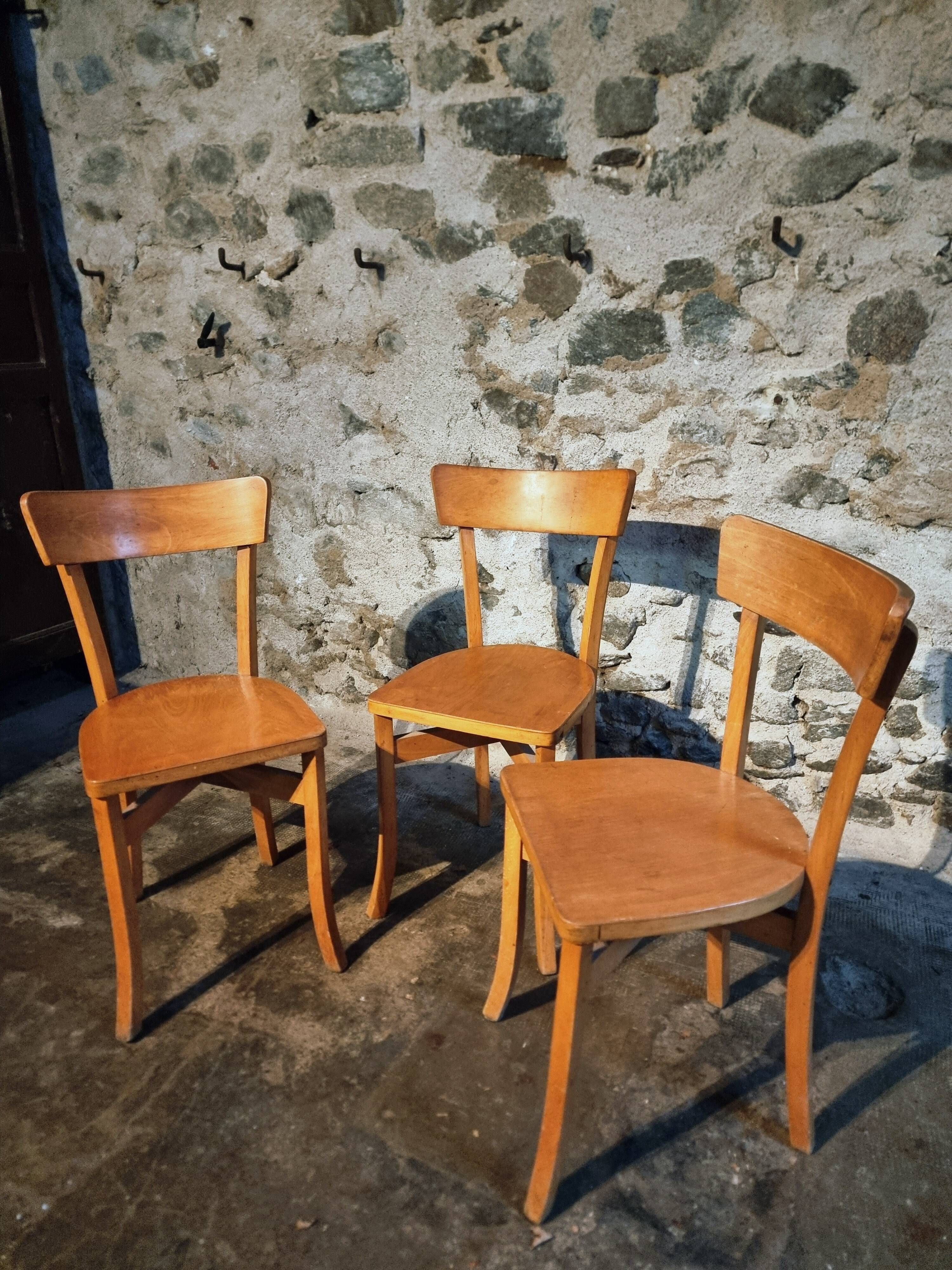 Vintage French bistro chairs in beech – Set of 3, 1950s café chairs