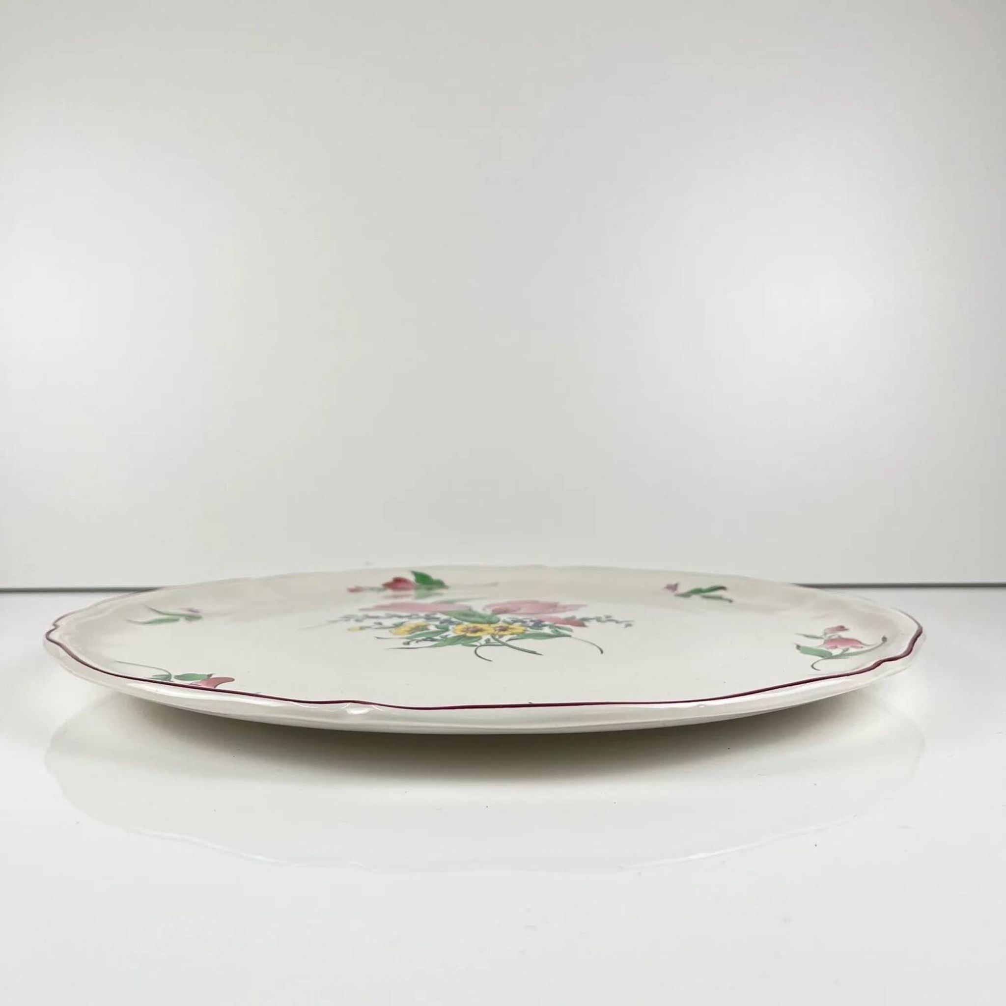 Plat à gâteau KG Lunéville, modèle "Réverbère", motif tulipe