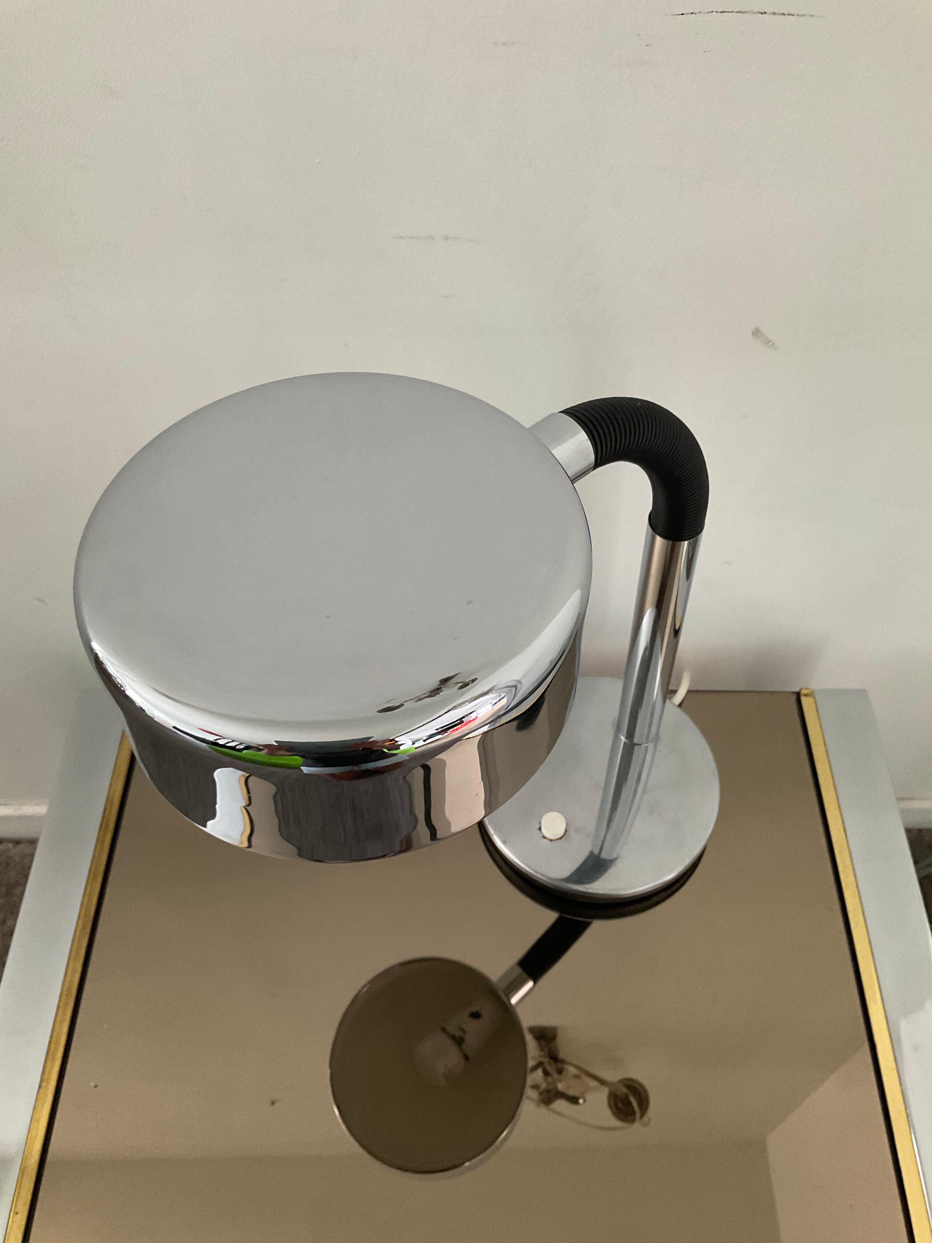Articulated lamp in chrome metal from the 70s