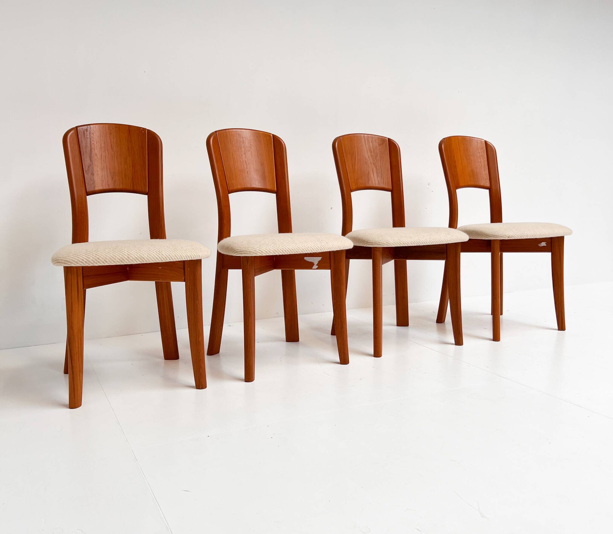 Set of 4 Danish design chairs by Gramrode from the 1970s